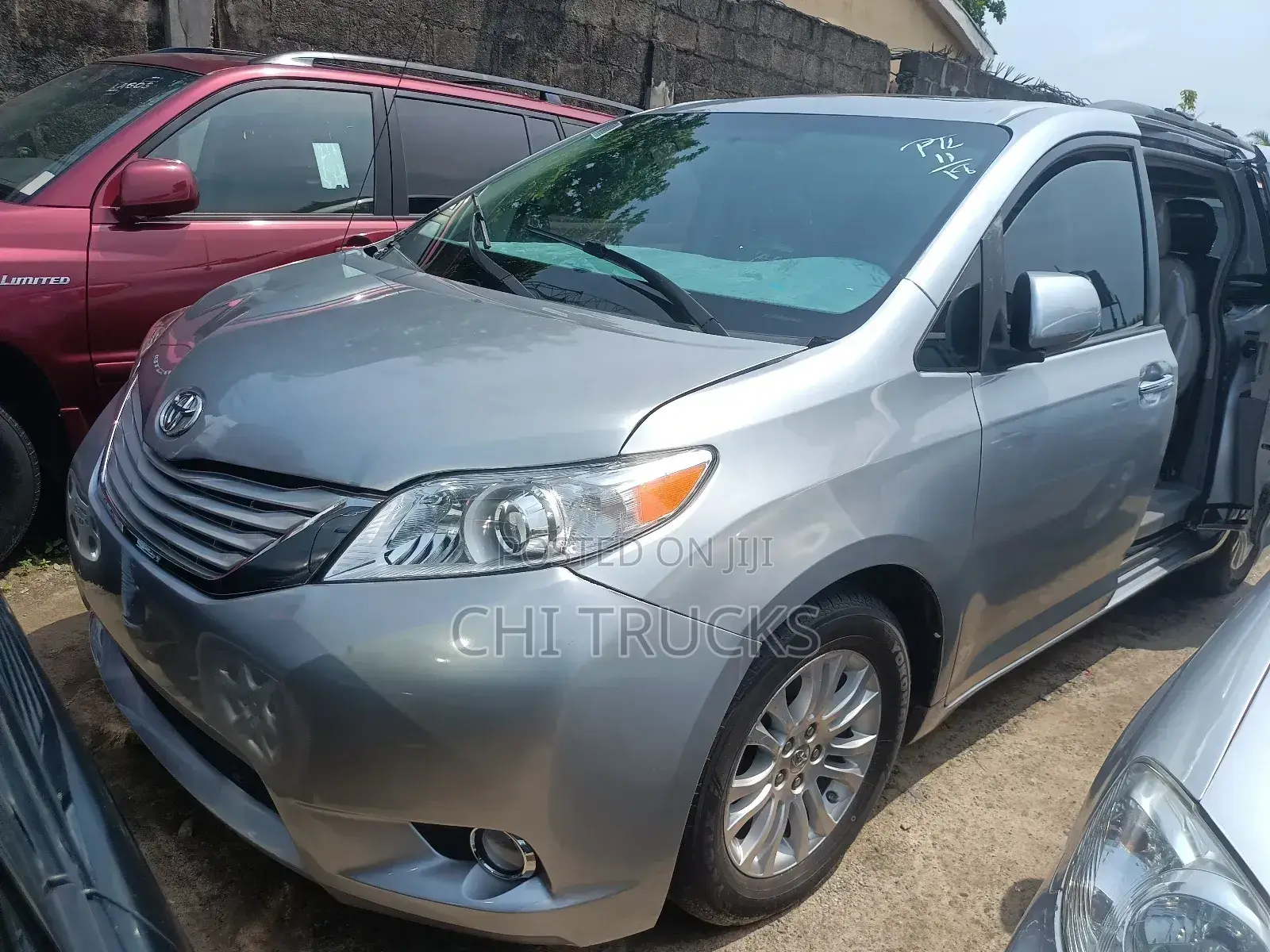 Toyota Sienna XLE 7-Passenger 4dr Minivan AWD (3.5L 6cyl 6A) 2014
