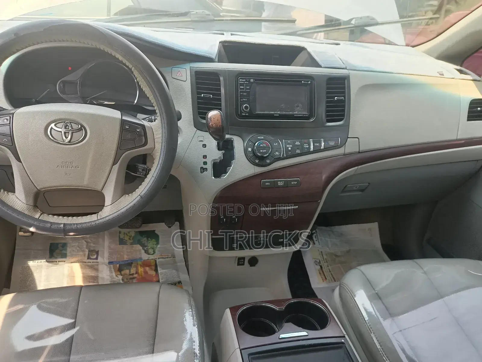 Toyota Sienna XLE 7-Passenger 4dr Minivan AWD (3.5L 6cyl 6A) 2014