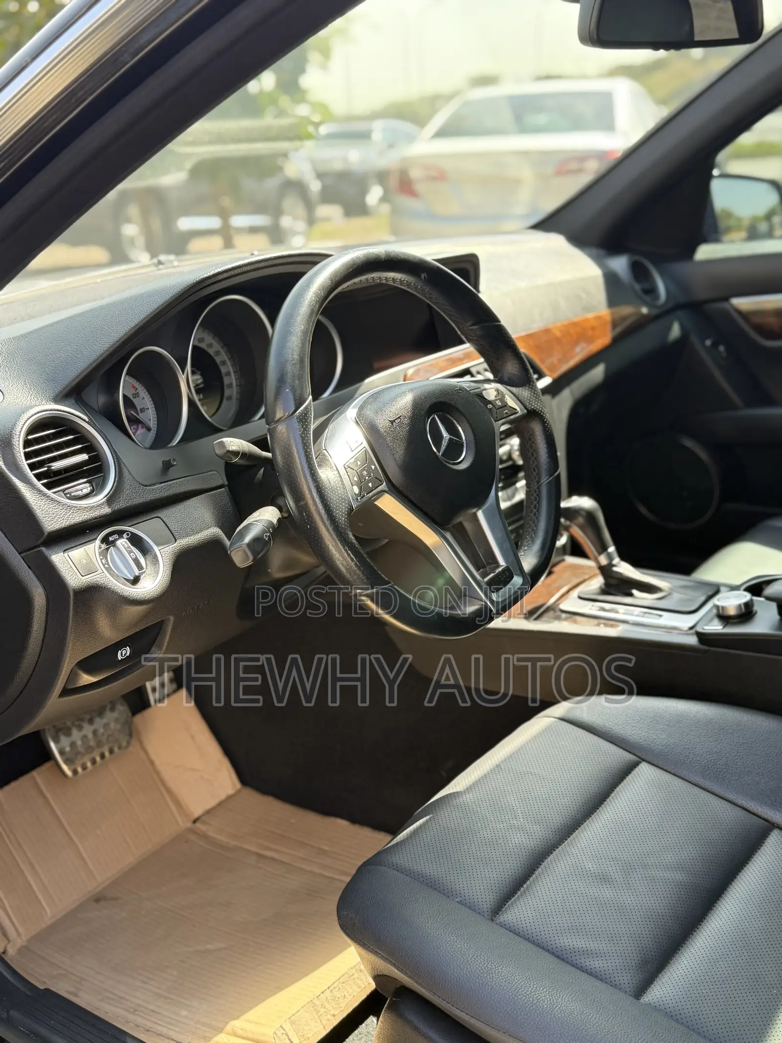 Mercedes-Benz C250 2012 Black