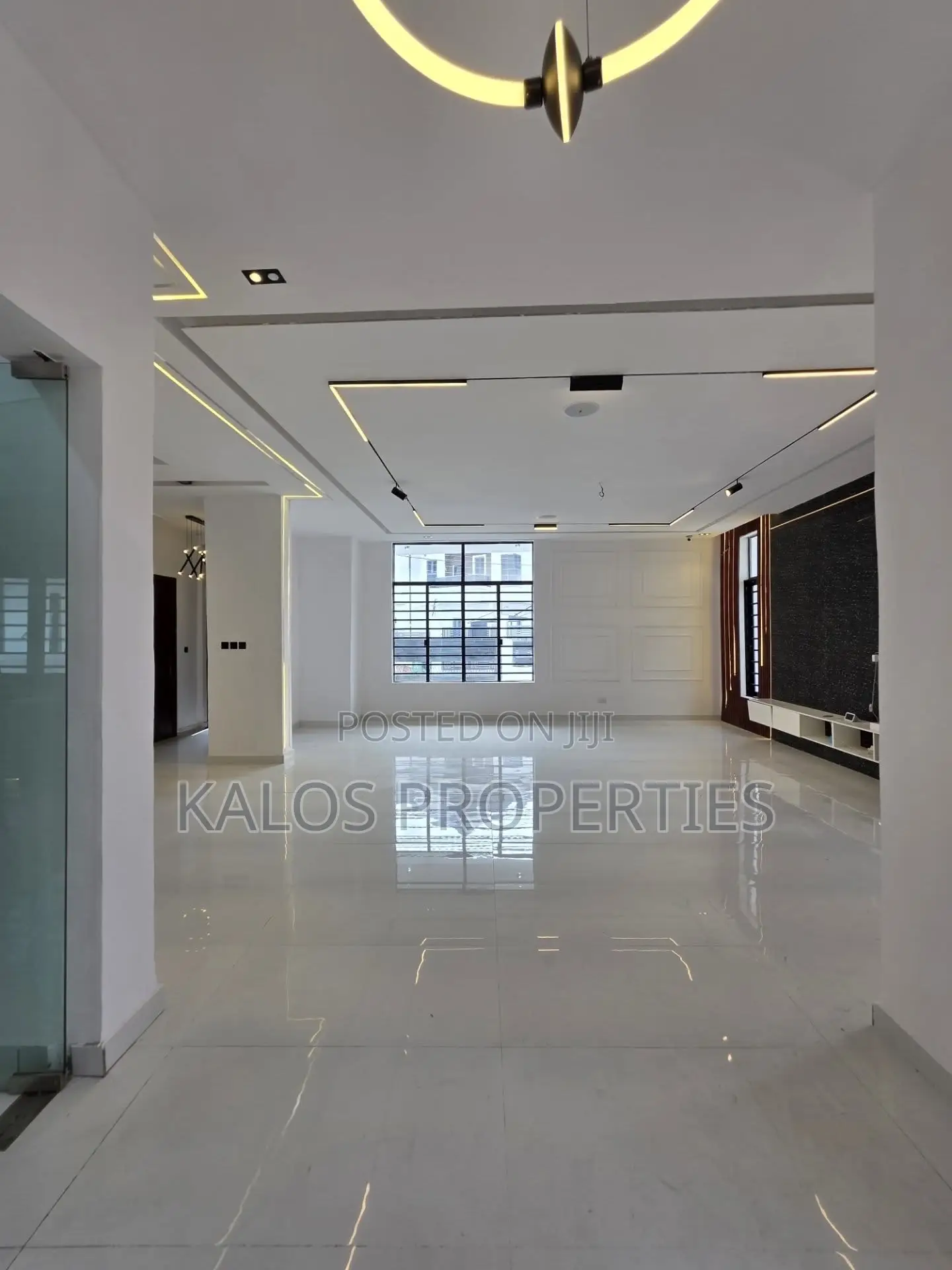 5bdrm Duplex in Chevron Toll Gate, Lekki Phase 2 for sale