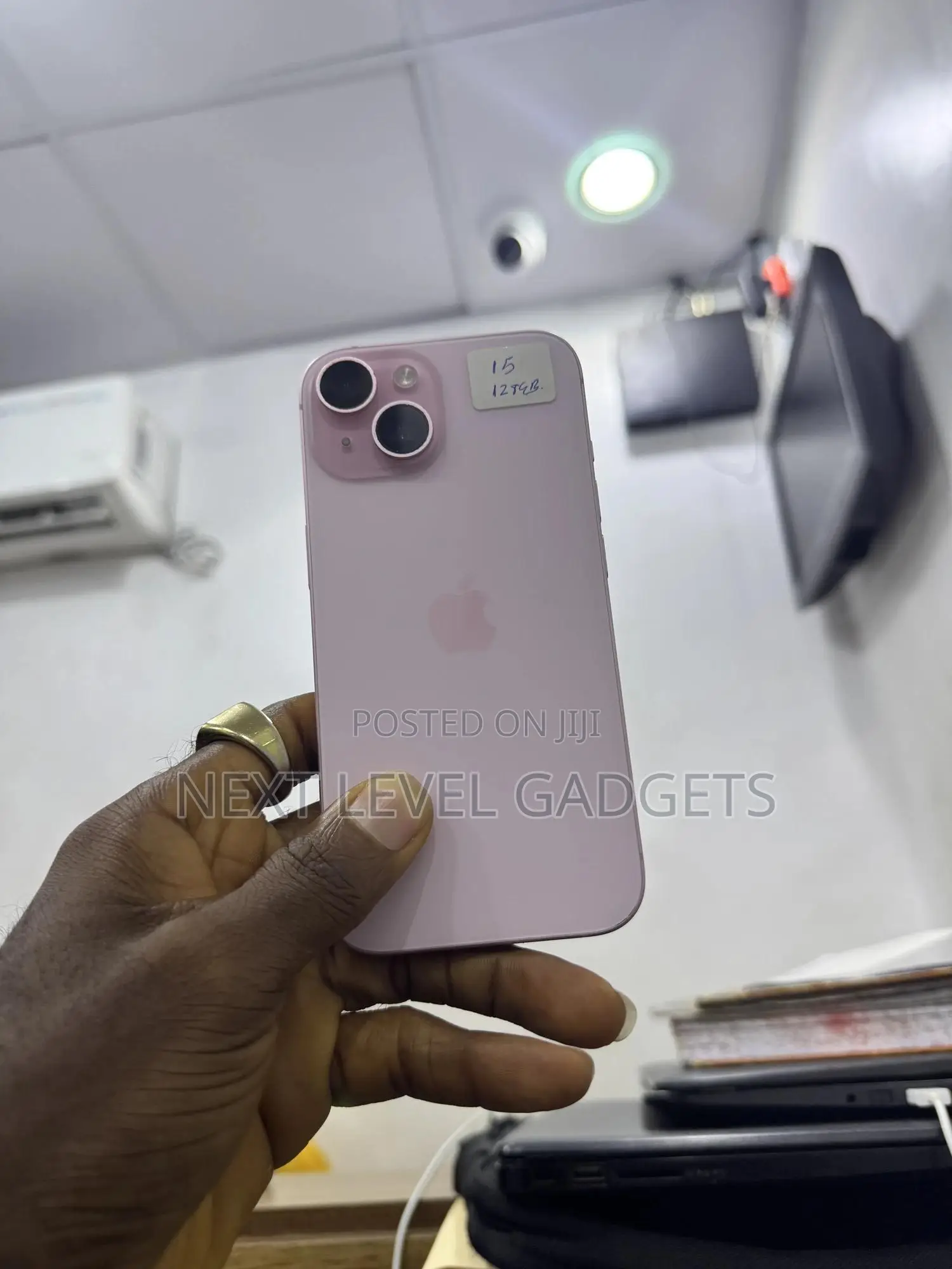 Apple iPhone 15 128 GB Pink