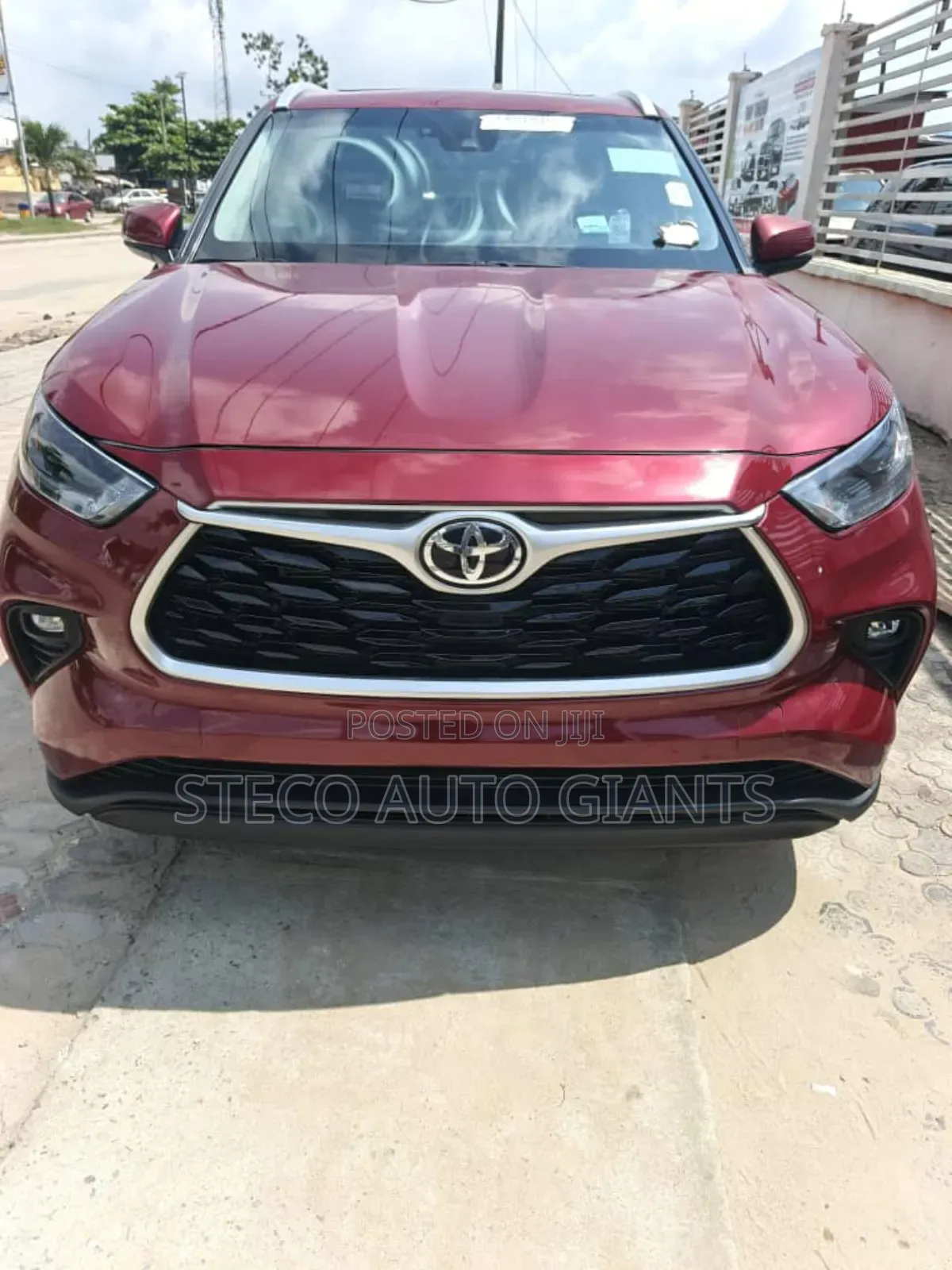 Toyota Highlander XLE 2021 Red