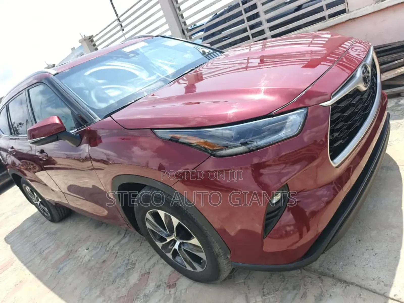 Toyota Highlander XLE 2021 Red