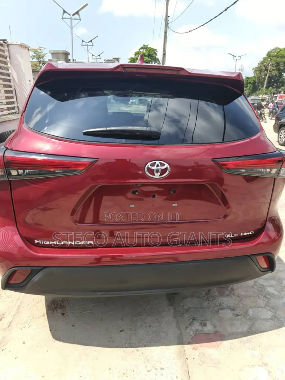 Toyota Highlander XLE 2021 Red