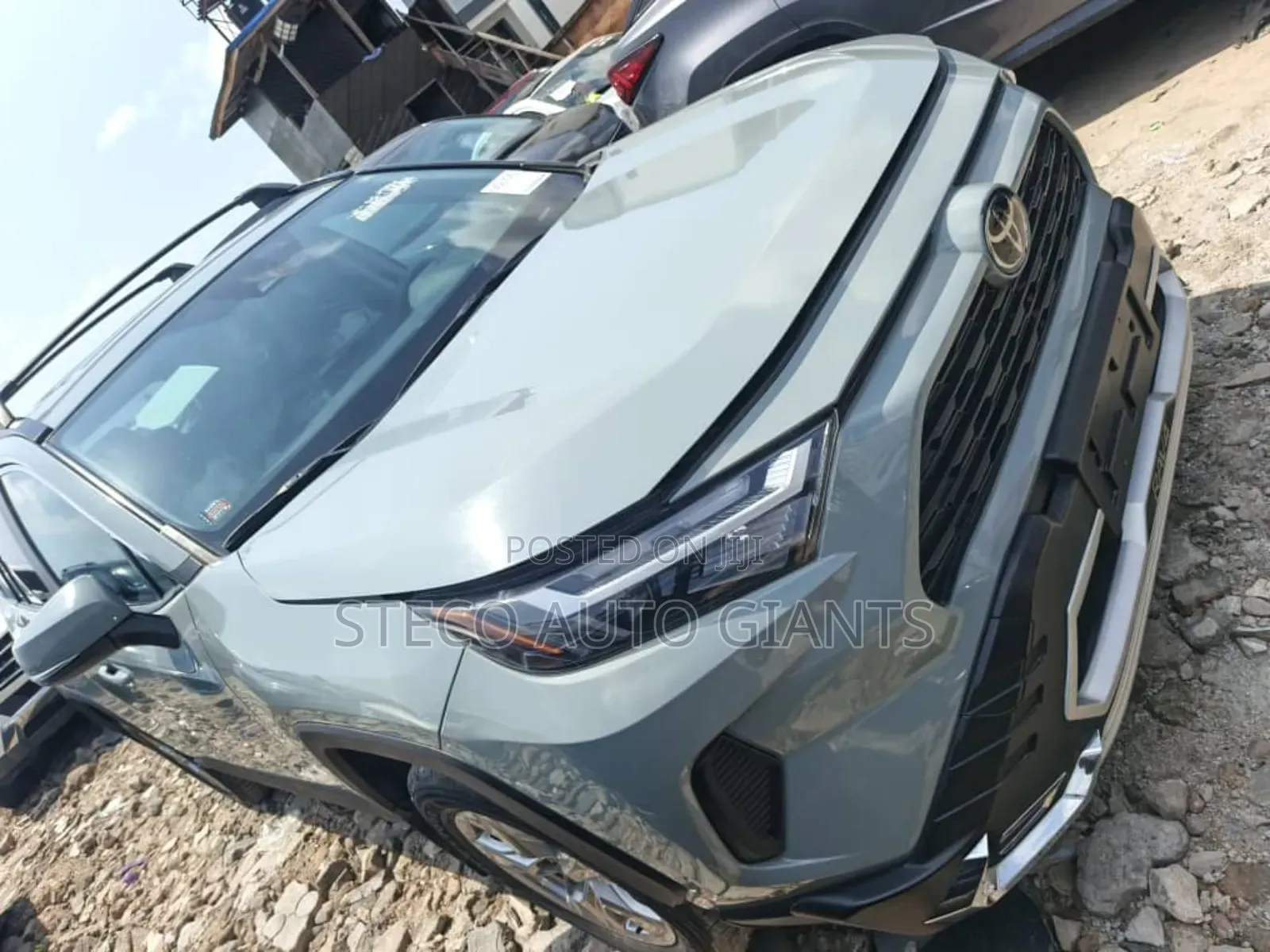 Toyota RAV4 XLE 2022 Gray