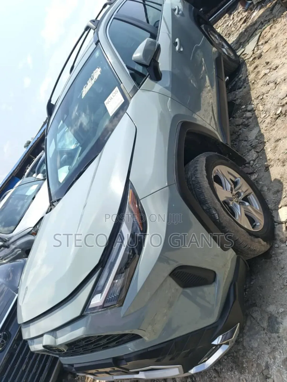 Toyota RAV4 XLE 2022 Gray