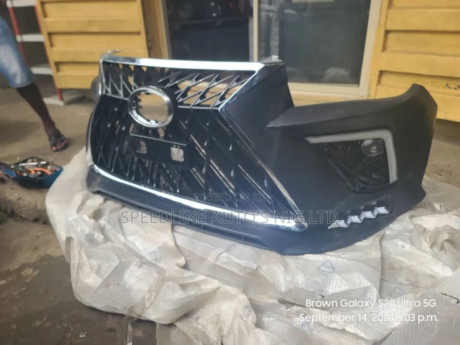 Complete Bumper Hilux 2020 Lexus Type