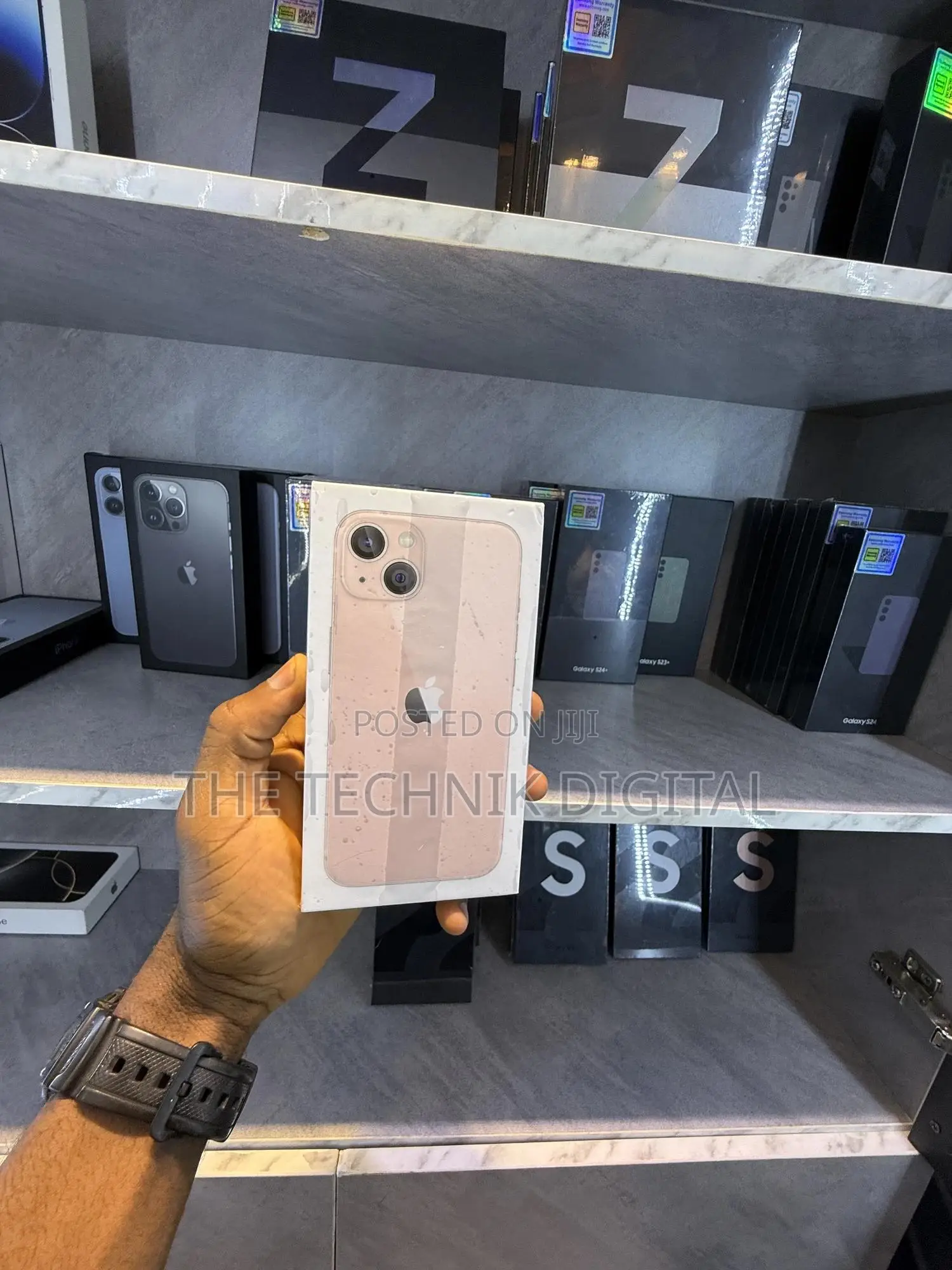 New Apple iPhone 13 256 GB Pink