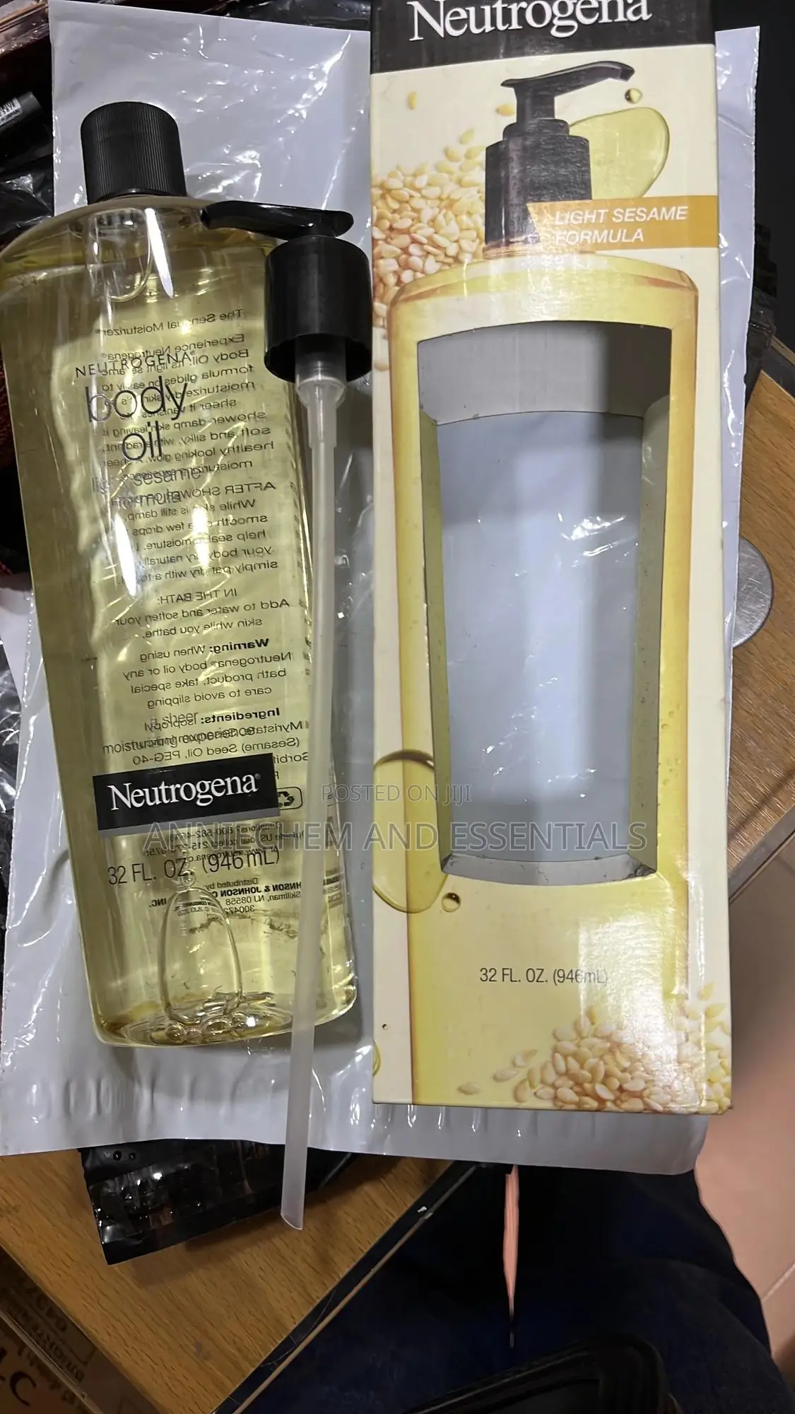 Neutrogena Body Oil Light Sesame Formula