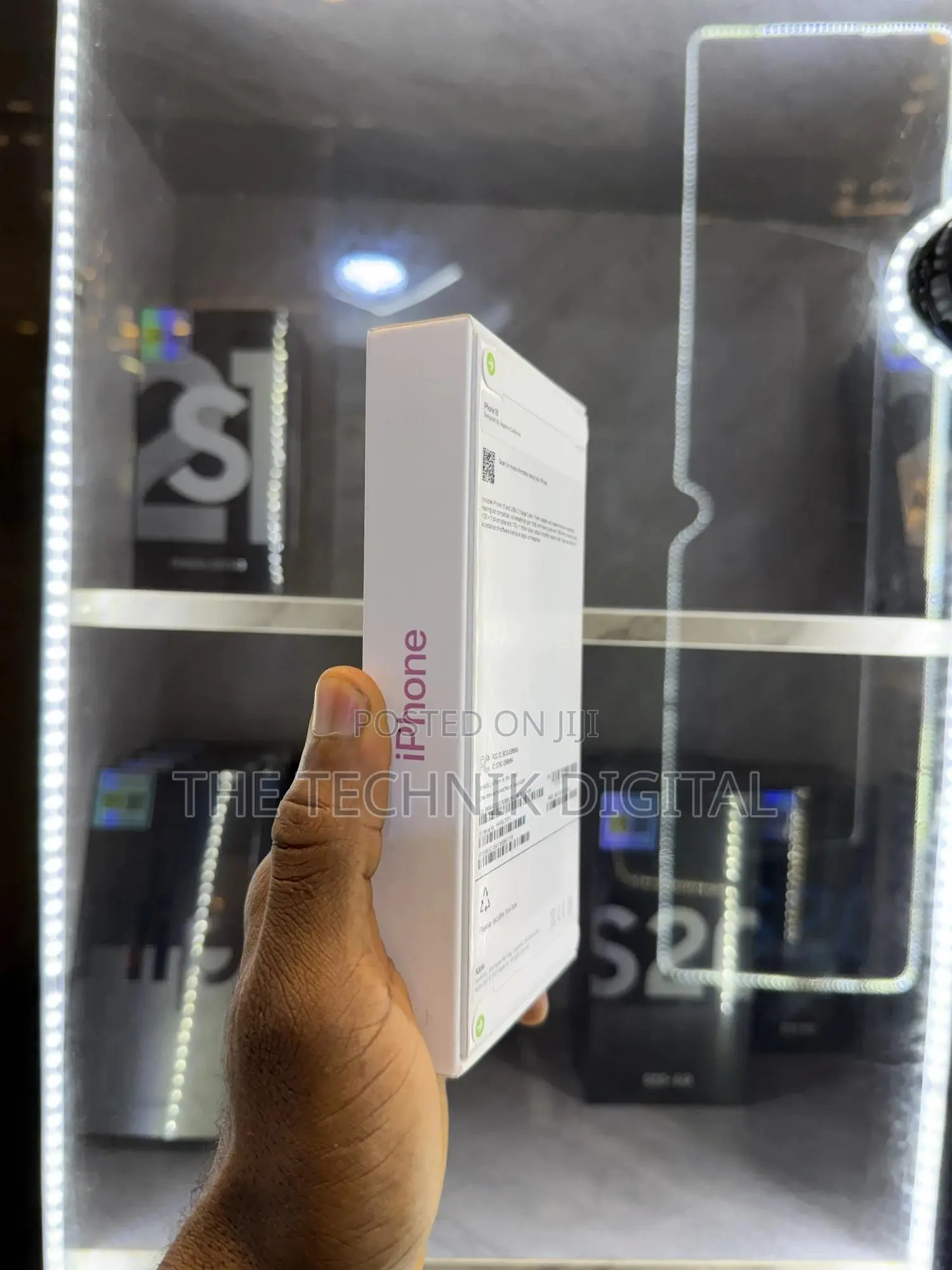 New Apple iPhone 16 256 GB Pink