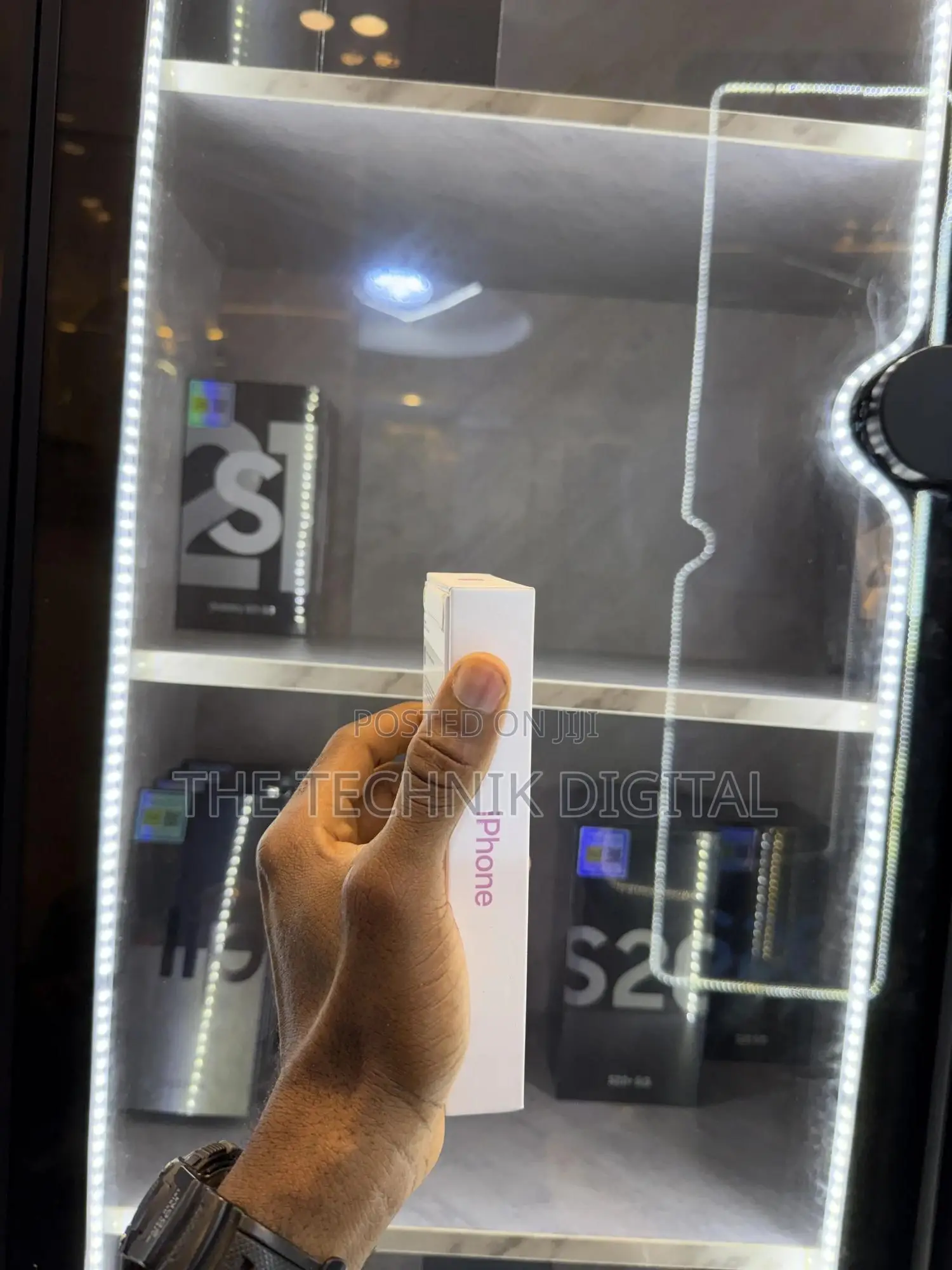 New Apple iPhone 16 256 GB Pink