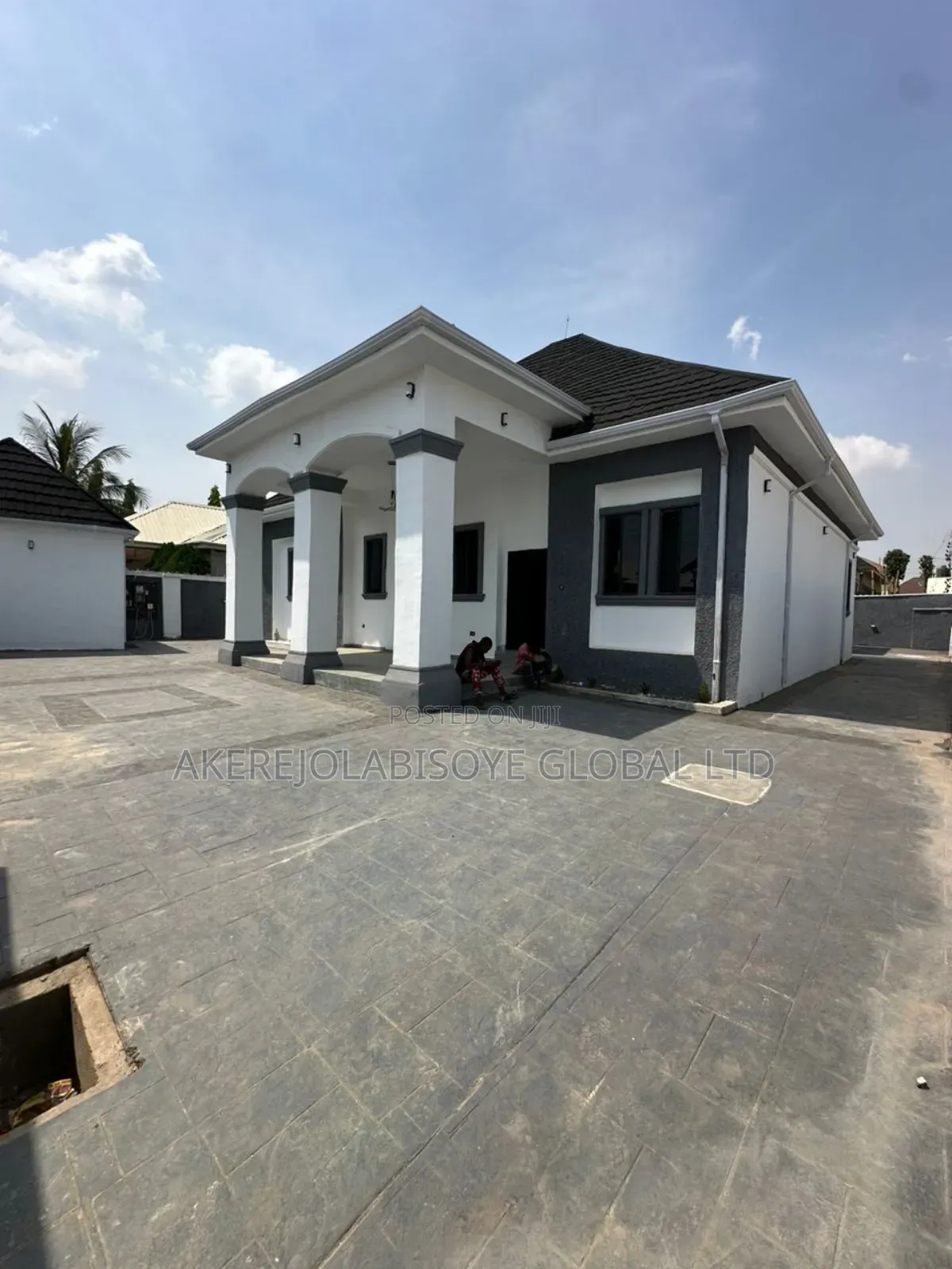 3bdrm Bungalow in Lokogoma Abuja for sale