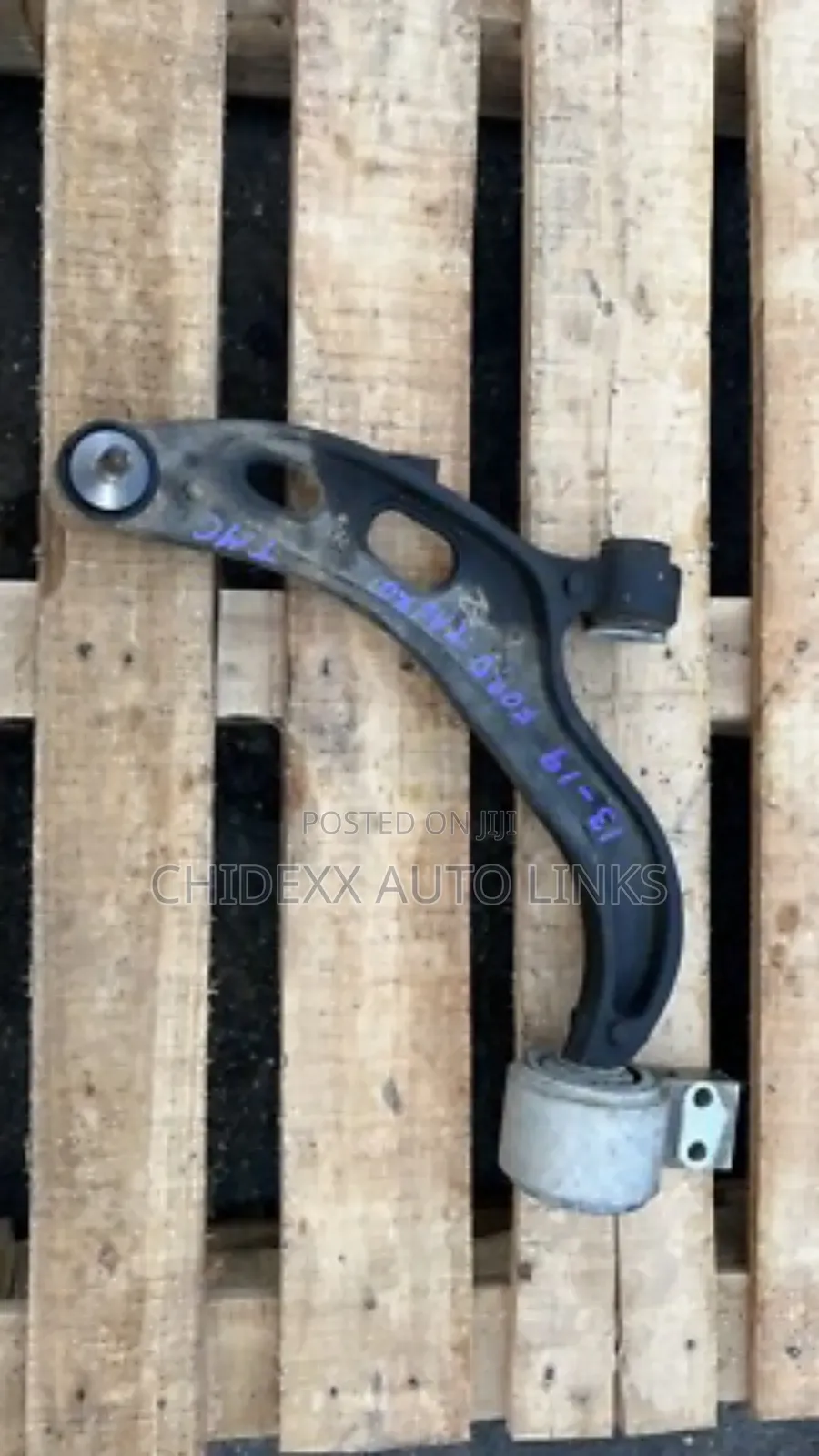 Front Lower Arms Ford Taurus 2013