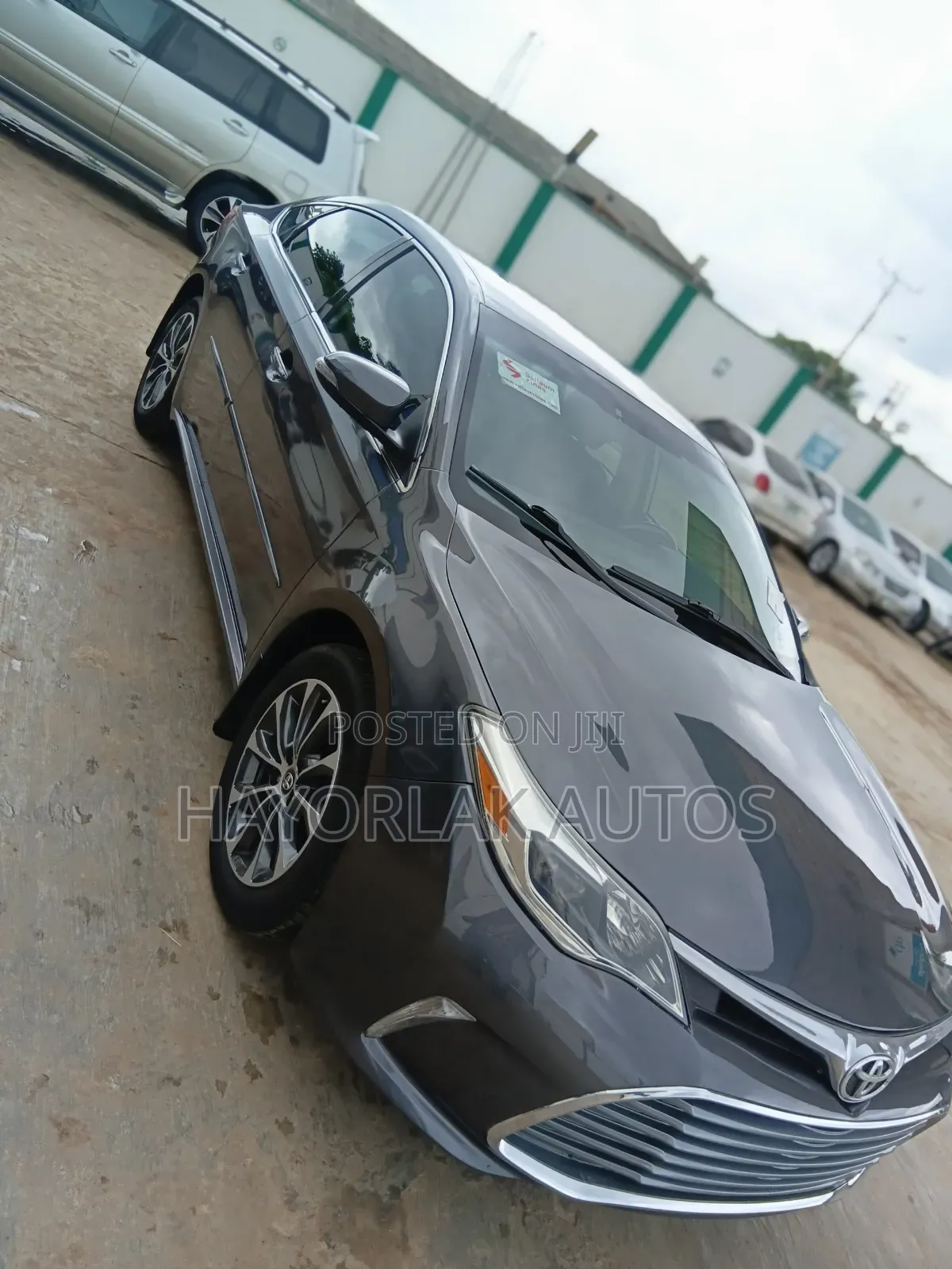 Toyota Avalon XLE FWDSedan (3.6L 6cyl 6A) 2016 Gray