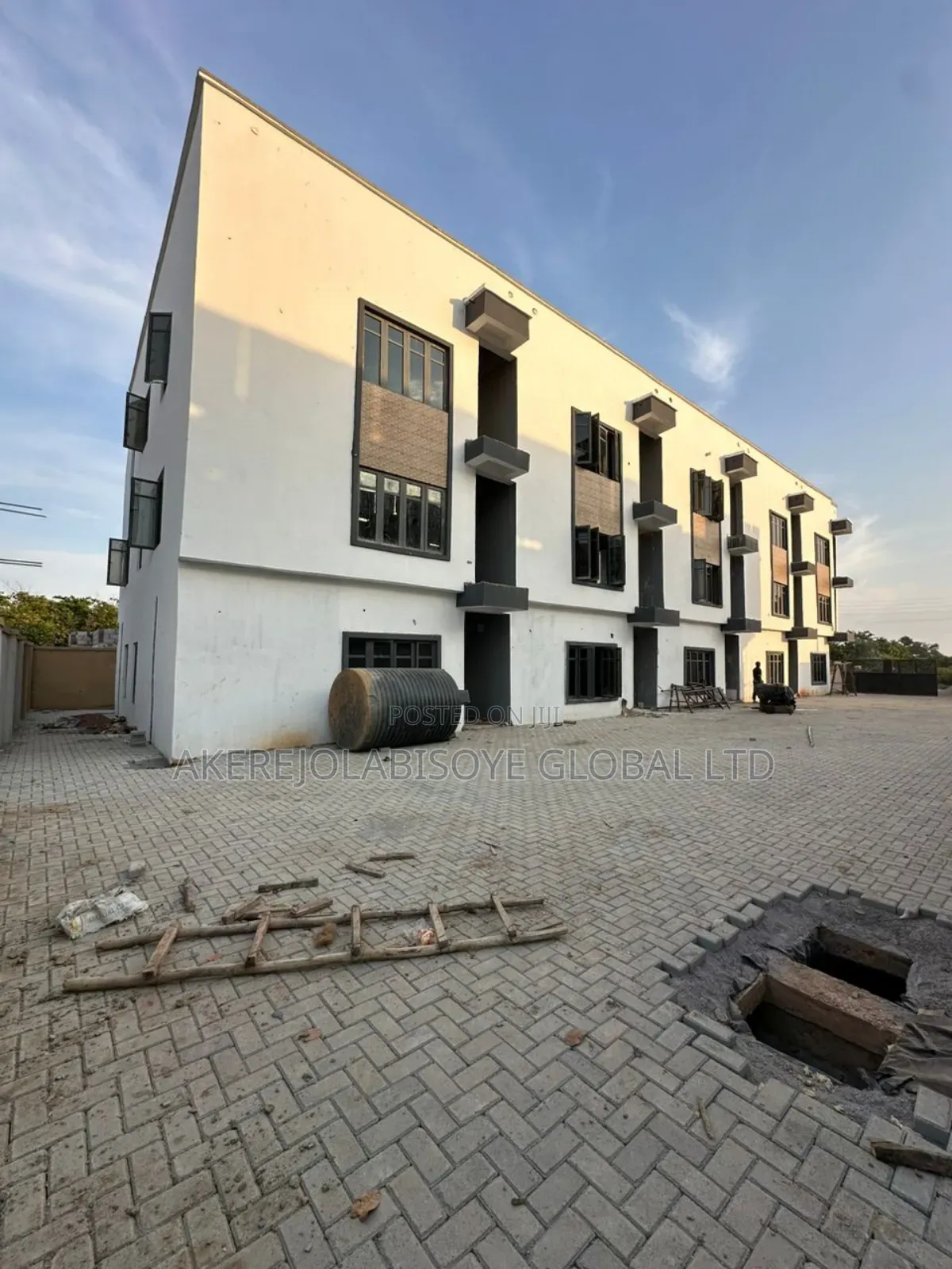 4bdrm Duplex in Gaduwa Abuja for sale