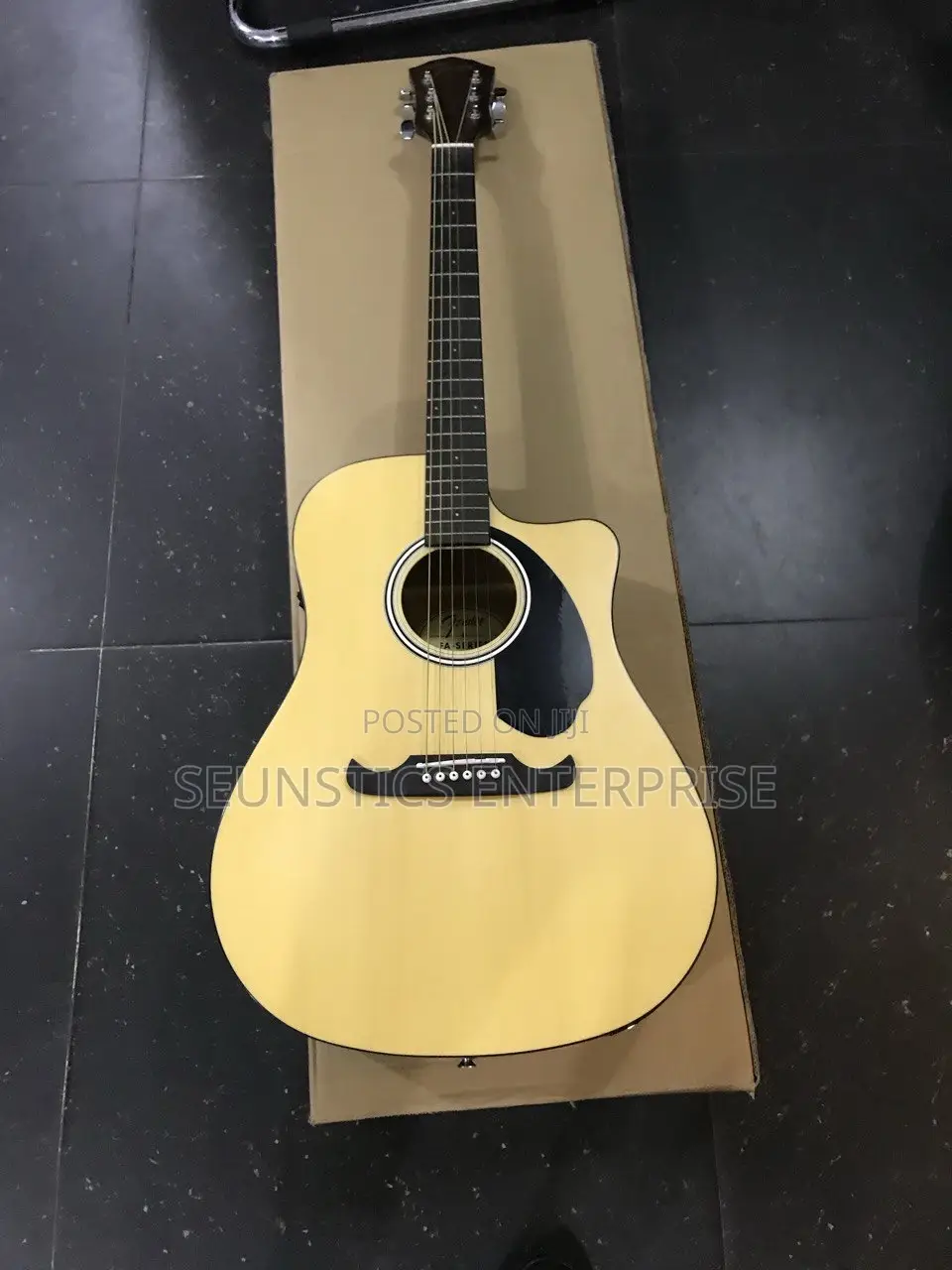 Professional Fender Fa Series Electro Acoustic Guitar