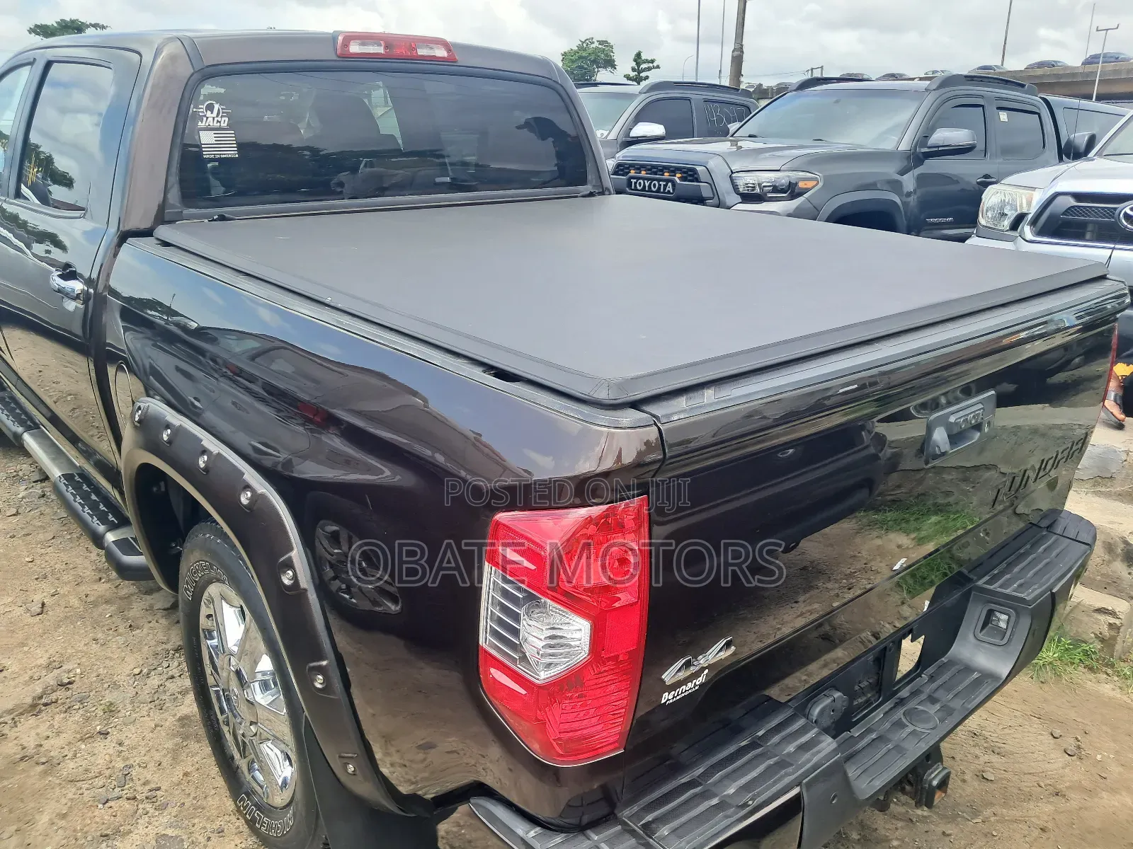 Toyota Tundra Limited 5.7L V8 4x4 Double Cab 6.6 ft. box 145.7 in. WB