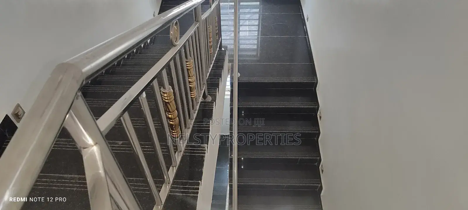 6bdrm Penthouse in Efab Metropolis, Gwarinpa for sale
