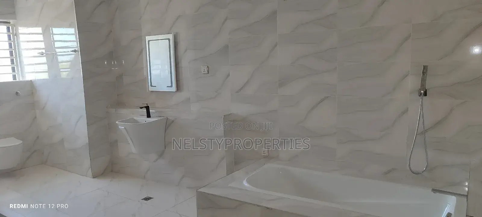 6bdrm Penthouse in Efab Metropolis, Gwarinpa for sale