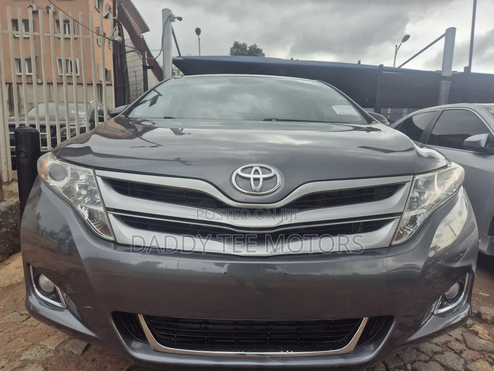 Toyota Venza XLE 4dr Wagon AWD (2.7L 4cyl 6A) 2014 Gray