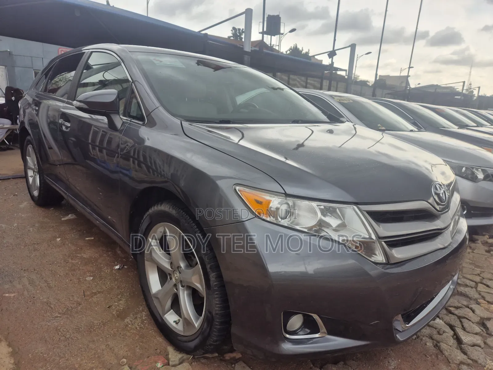 Toyota Venza XLE 4dr Wagon AWD (2.7L 4cyl 6A) 2014 Gray