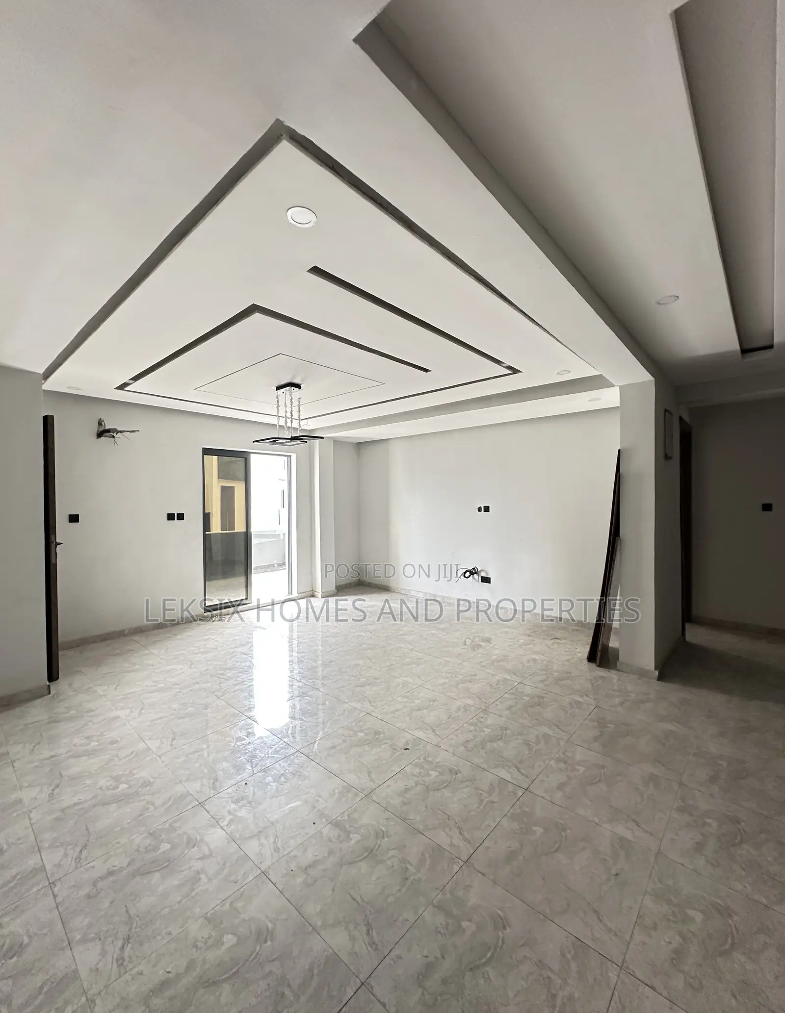 4bdrm Maisonette in A Well Secured, Ikate for sale
