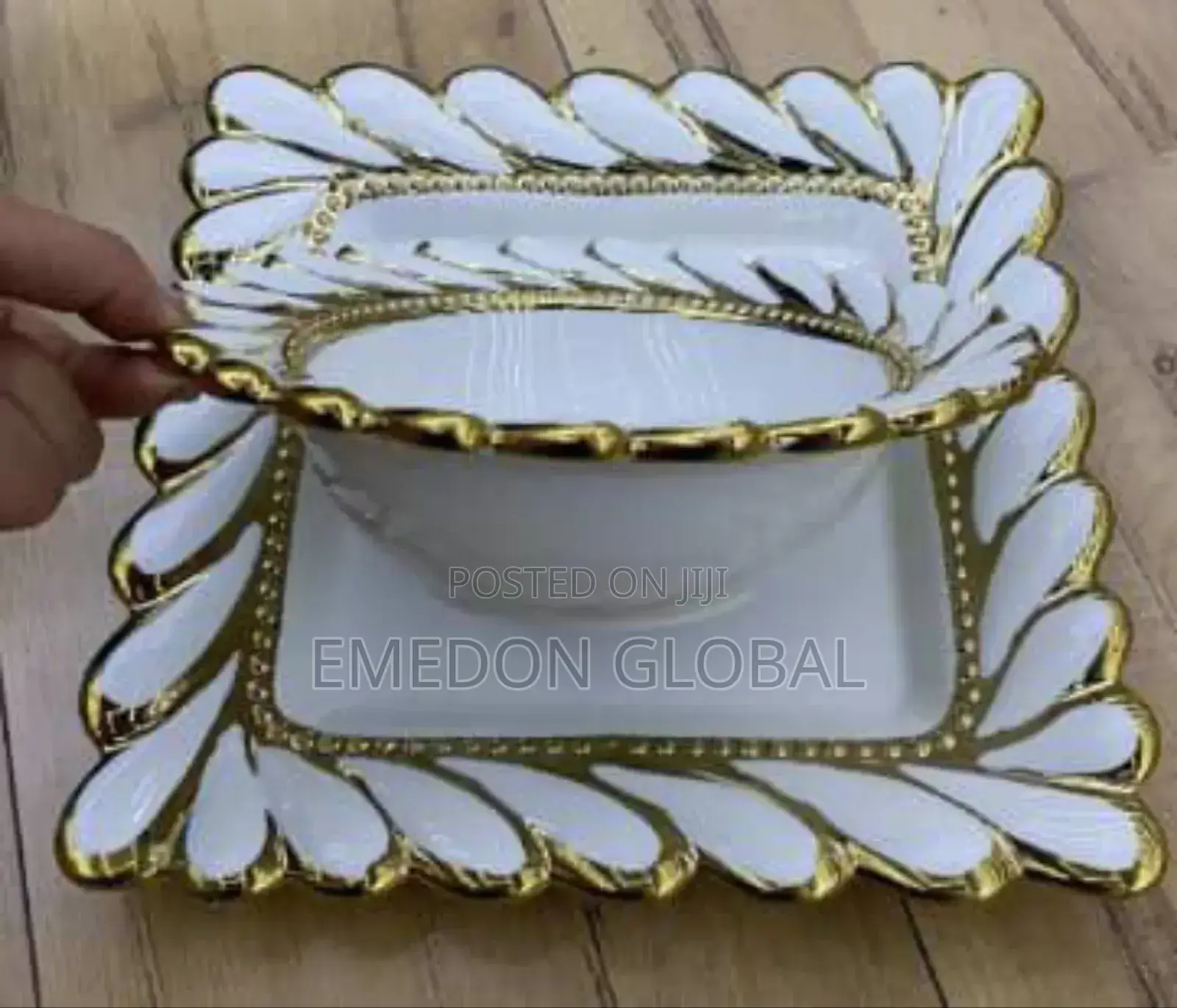 Luxury Quality Gold Plate Round and Square, Dozen
