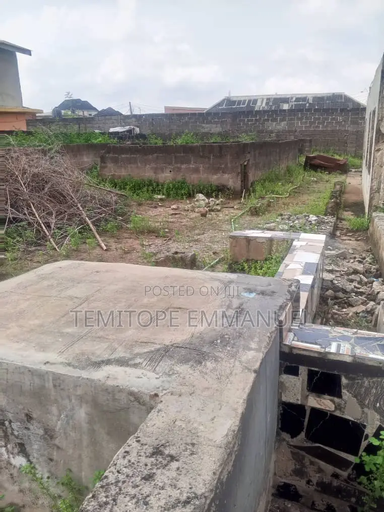 Standard Full Plot of Land Suitable for Diverse Purpose