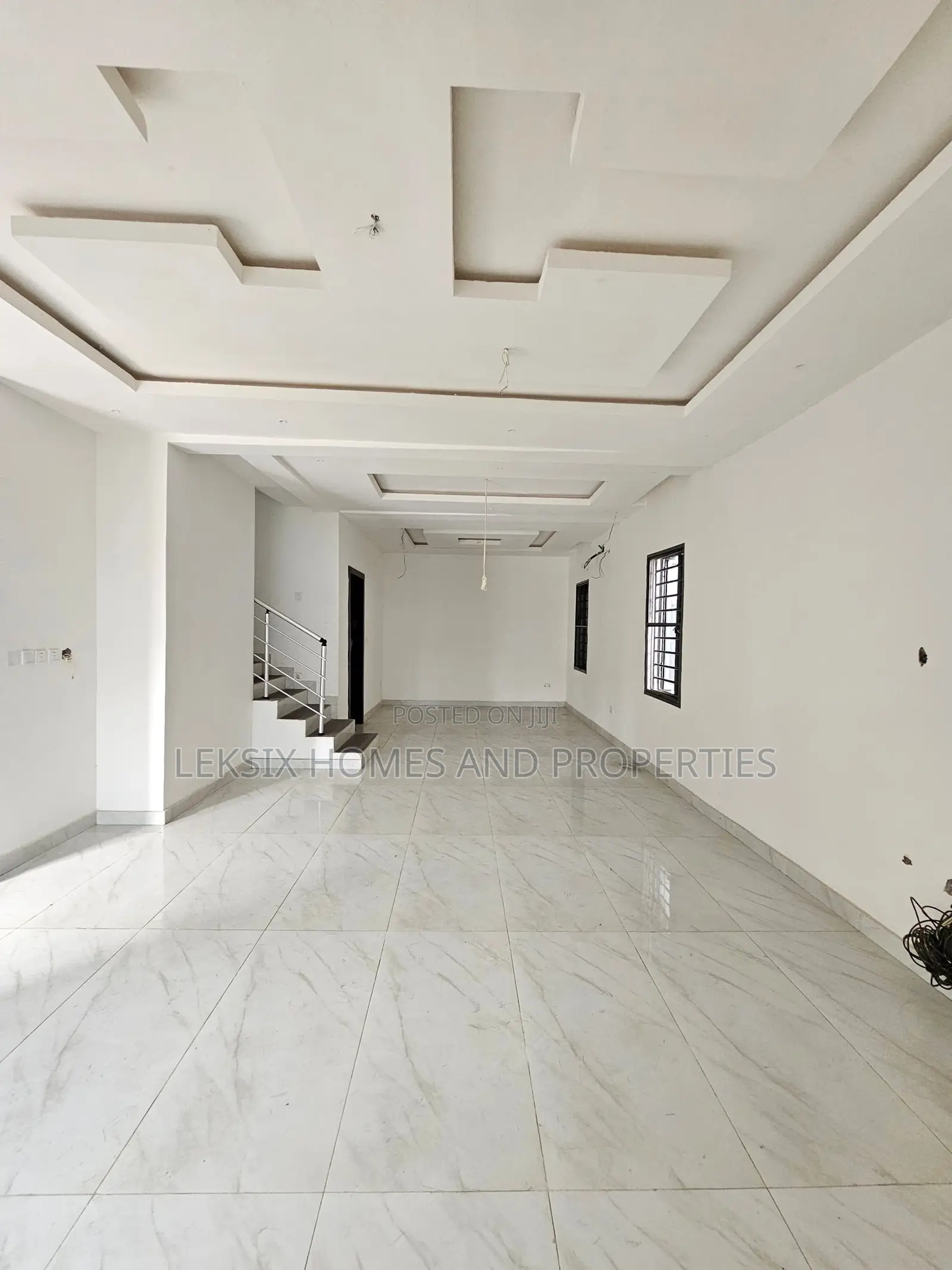 5bdrm Duplex in A Well Secured, Ikate for sale