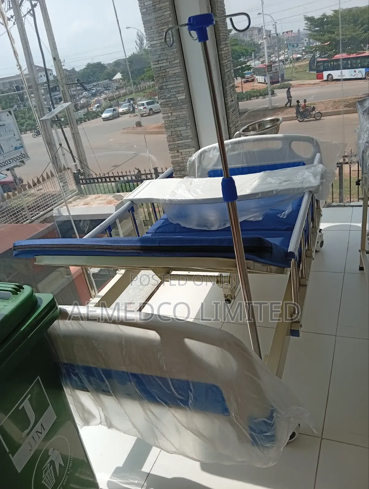 Double Crank Manual Hospital Bed