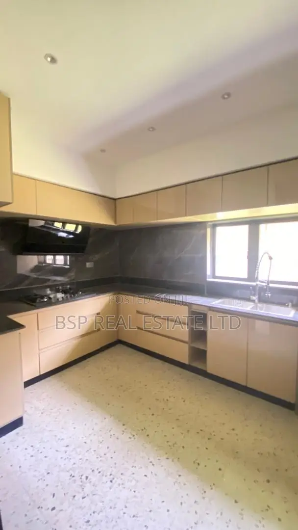 5bdrm Duplex in Maitama for rent