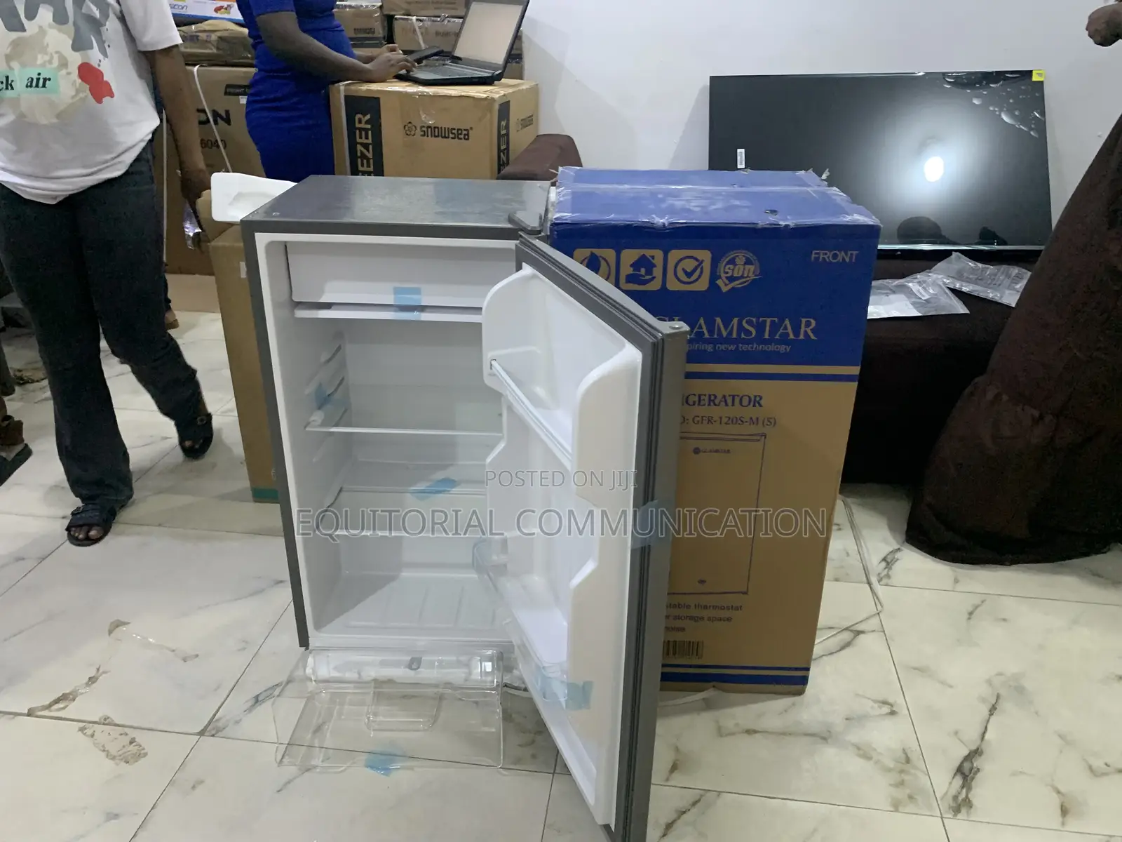 Glamstar GFR-120s-M 90 L Refrigerator With Adjustable Thermostat