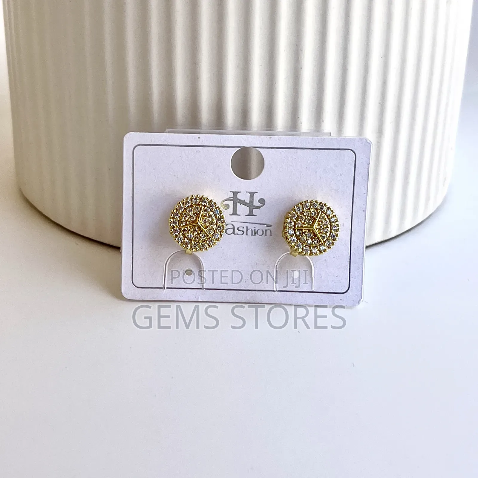Elegant Unisex Geometric Clip Earrings - No Piercing Required!