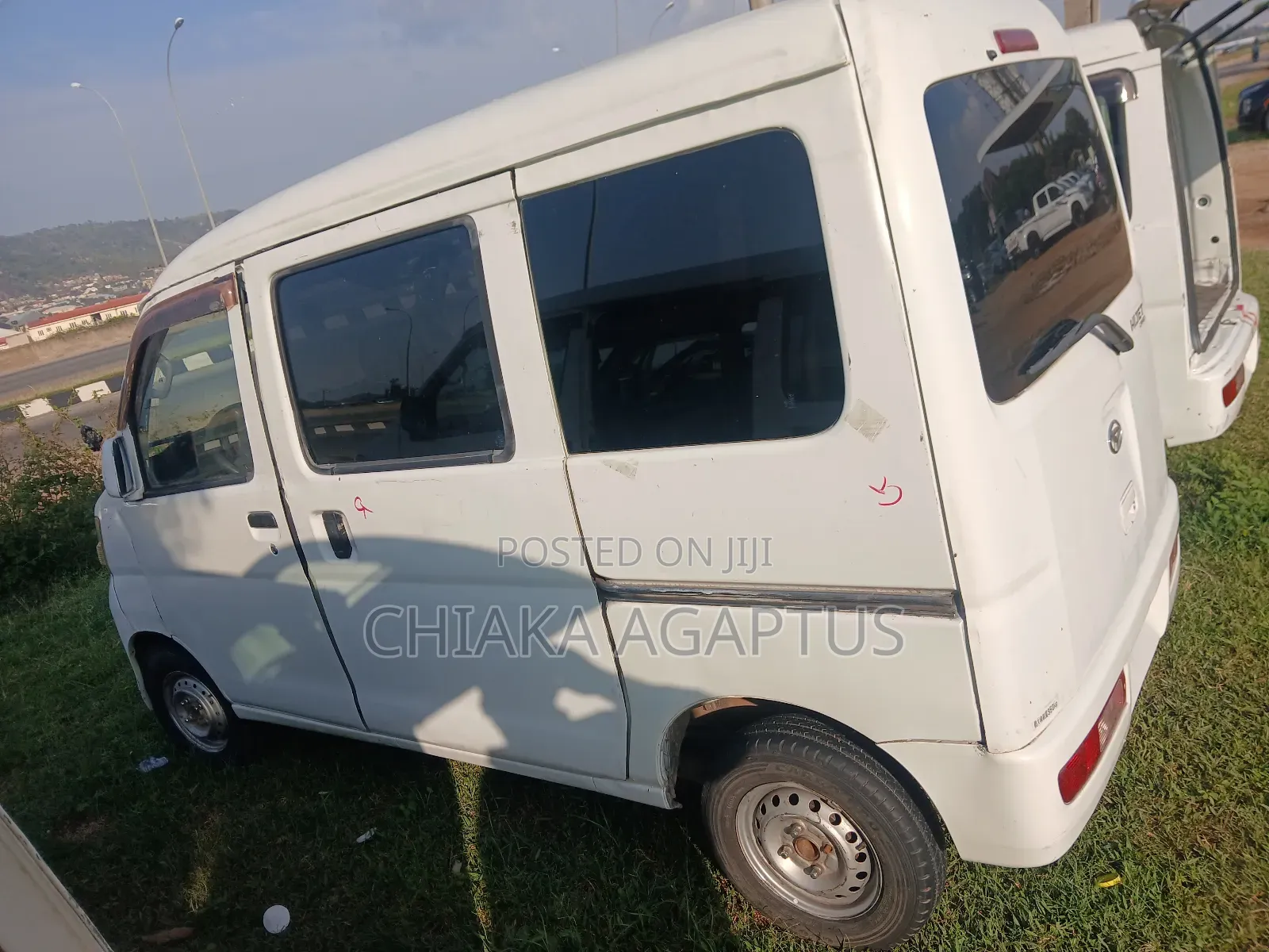 Daihatsu Hijet 2010 White