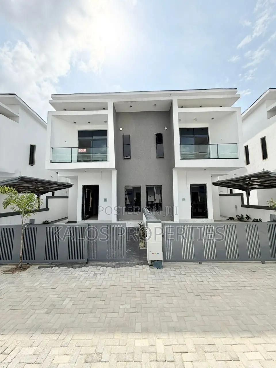 4bdrm Duplex in Orchid Road, Lekki Phase 2 for rent
