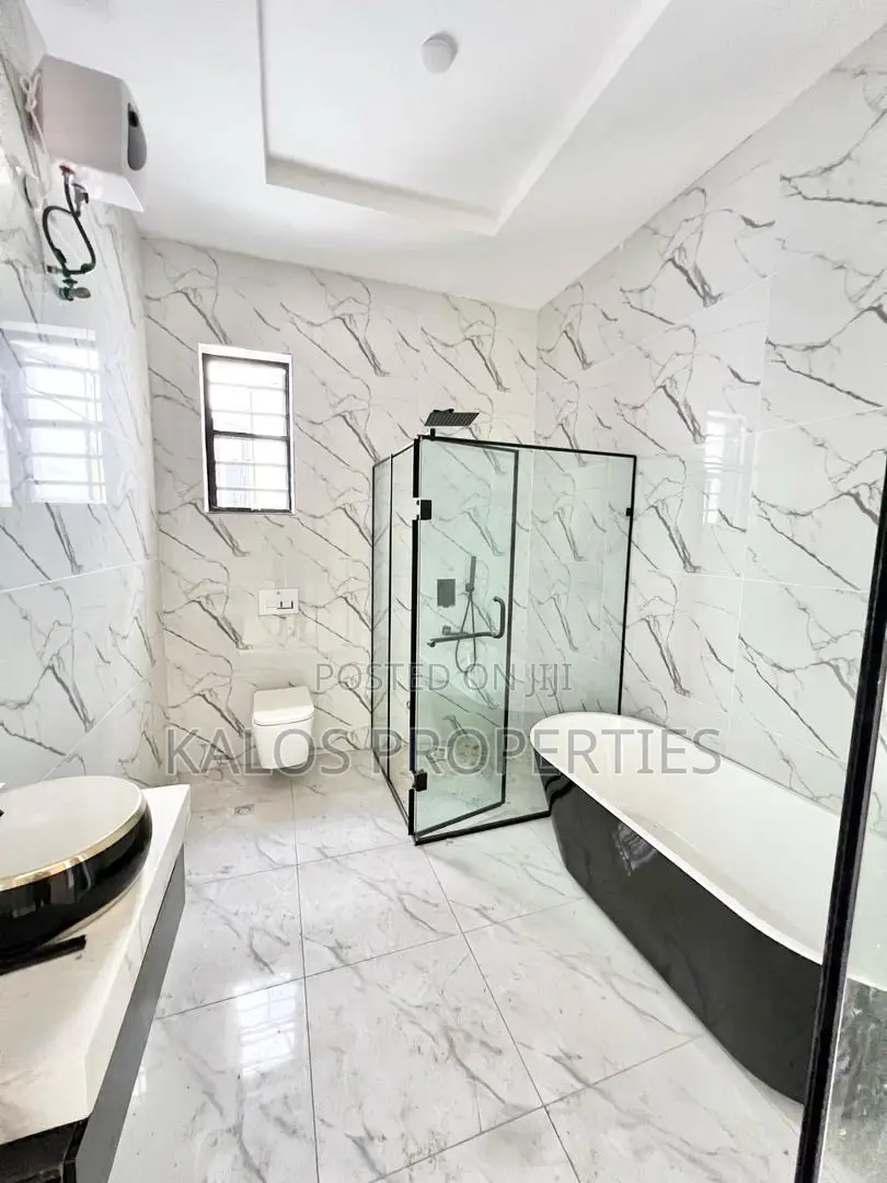 4bdrm Duplex in Orchid Road, Lekki Phase 2 for rent