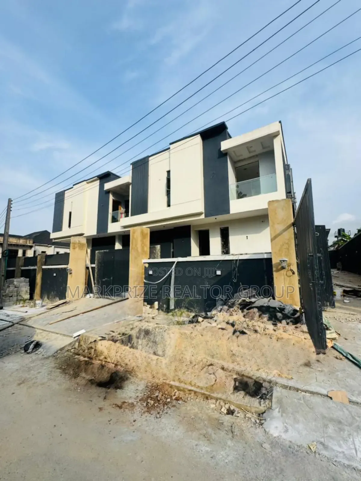 4bdrm Duplex in GRA Phase 1 for sale