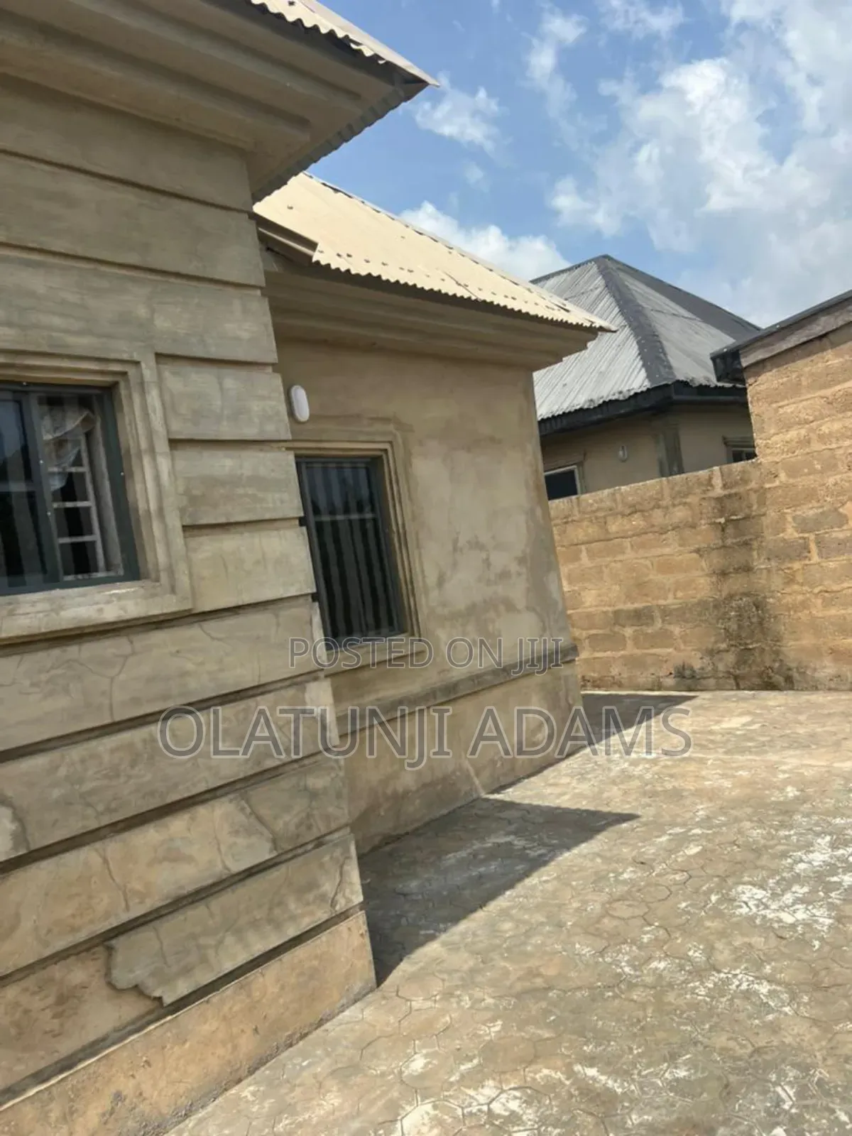 3bdrm Bungalow in Aigbe, Osogbo for sale