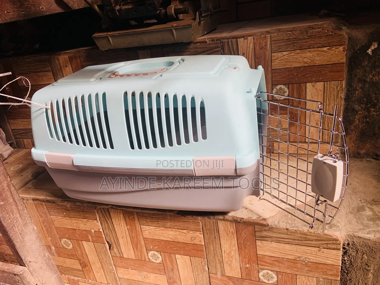 Plastic Pet Carrier Size 2”