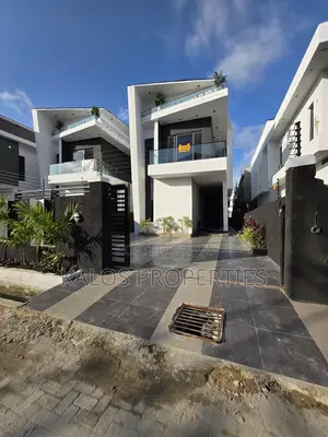 5bdrm Duplex in Ajah Lekki Lagos for sale