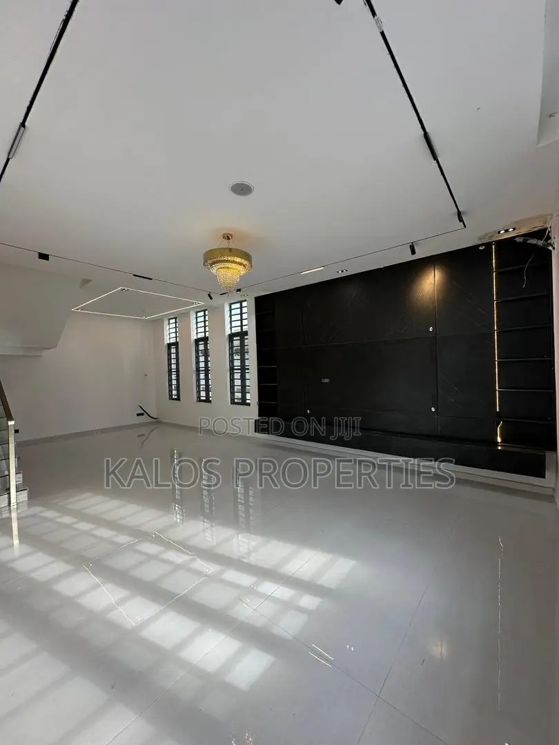 5bdrm Duplex in Chevron Lekki Lagos for sale