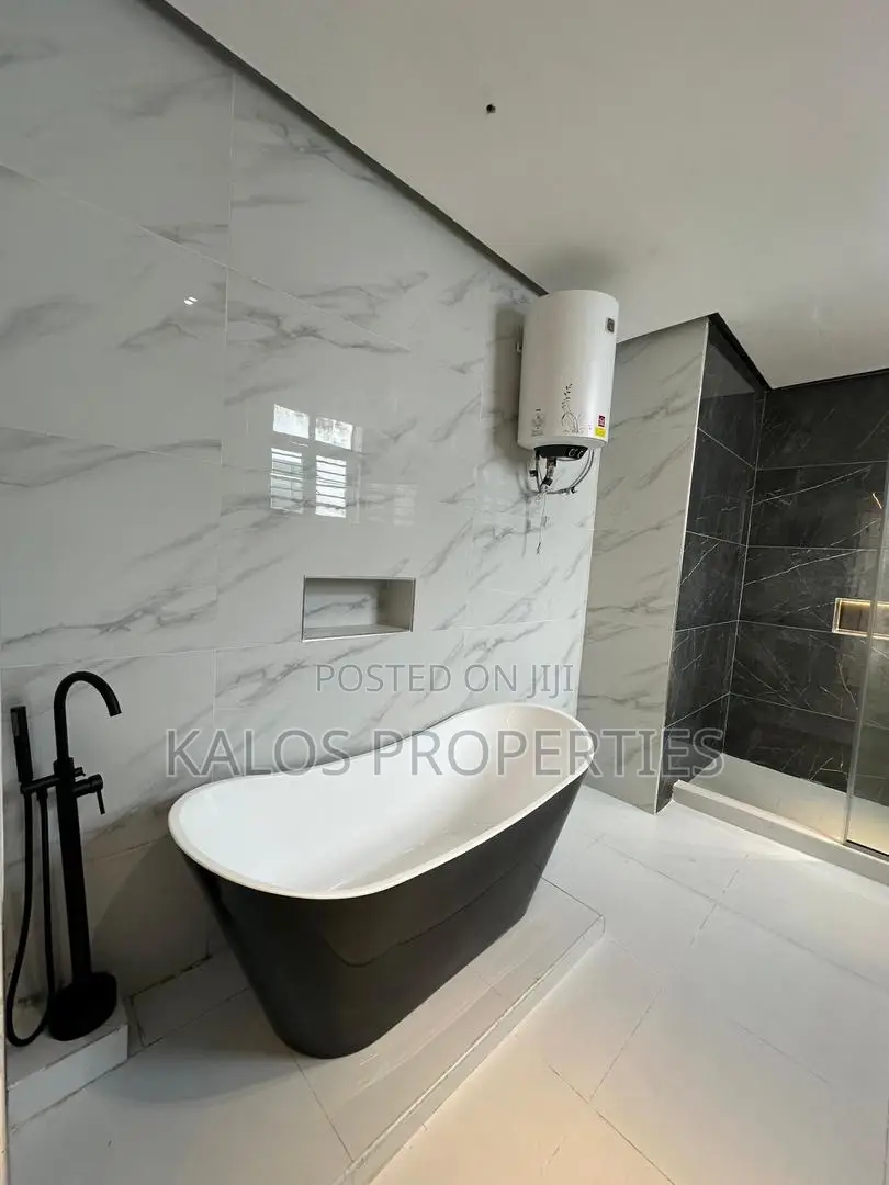 5bdrm Duplex in Chevron Lekki Lagos for sale