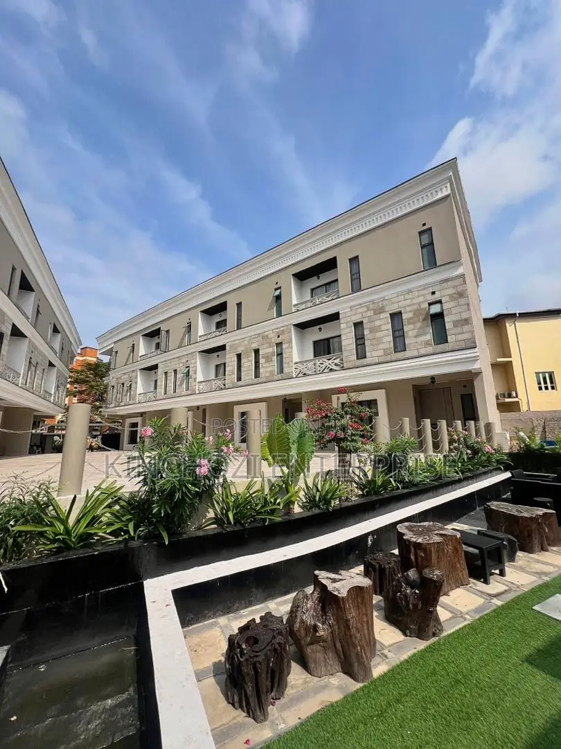 5bdrm Duplex in Parkview Estate for rent