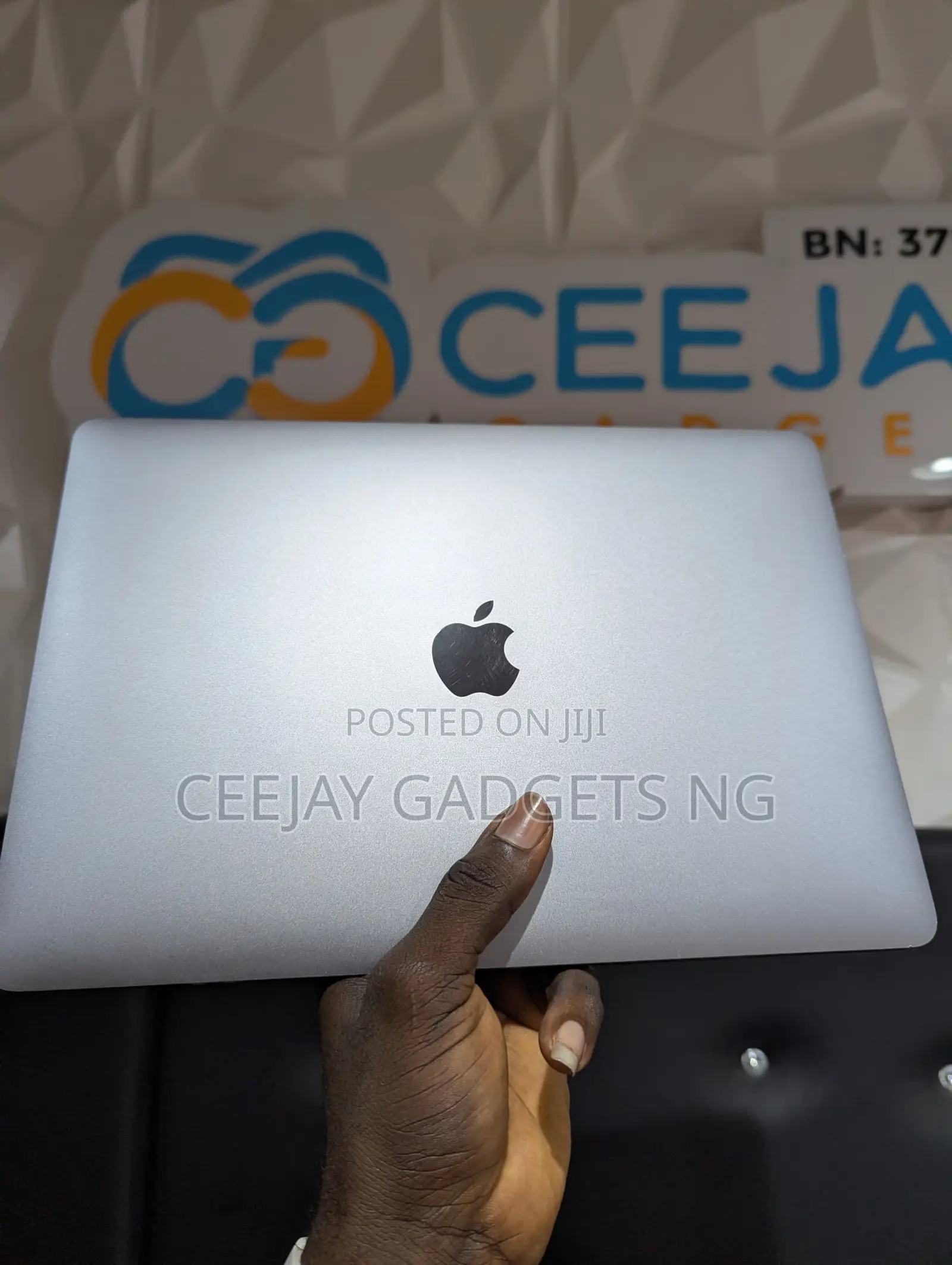 Laptop Apple MacBook Pro 2020 M1 8GB Apple M1 SSD 256GB
