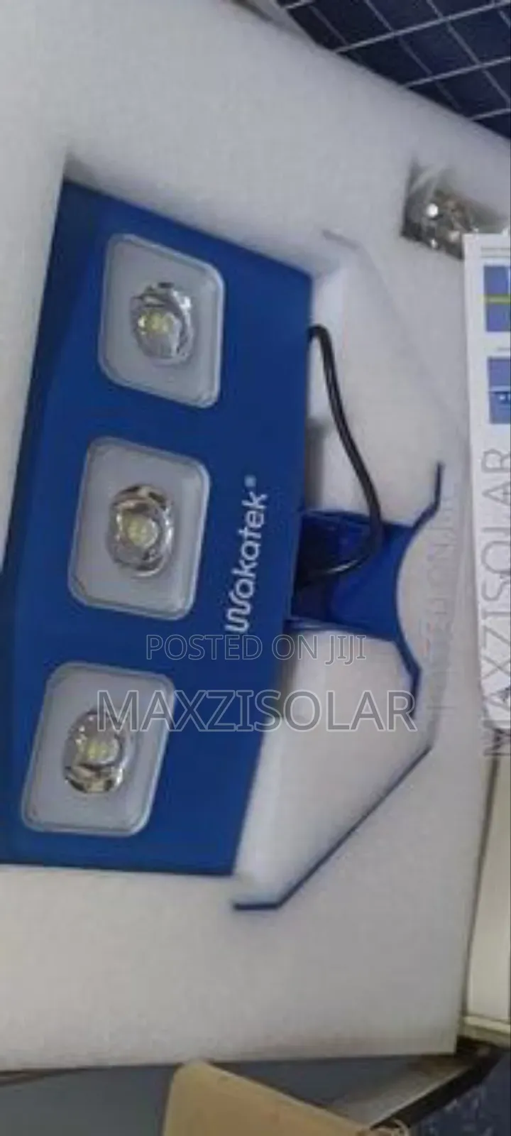300 Watts Wakatek All In One Solar Street Light