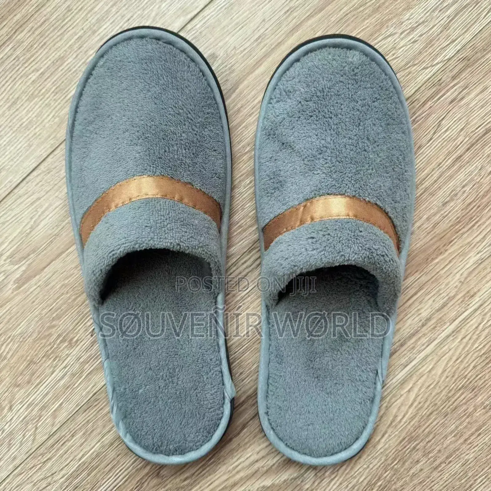Indoor Slippers With Ribbon