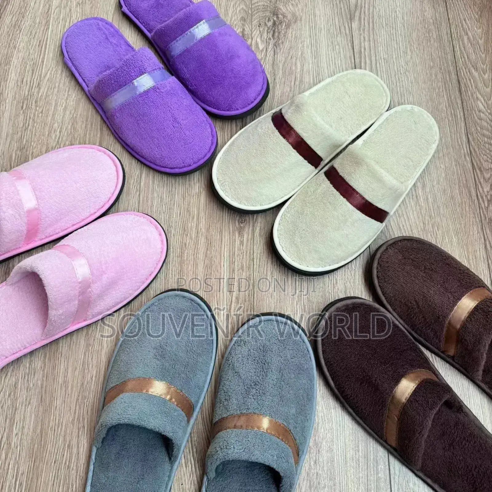 Indoor Slippers With Ribbon