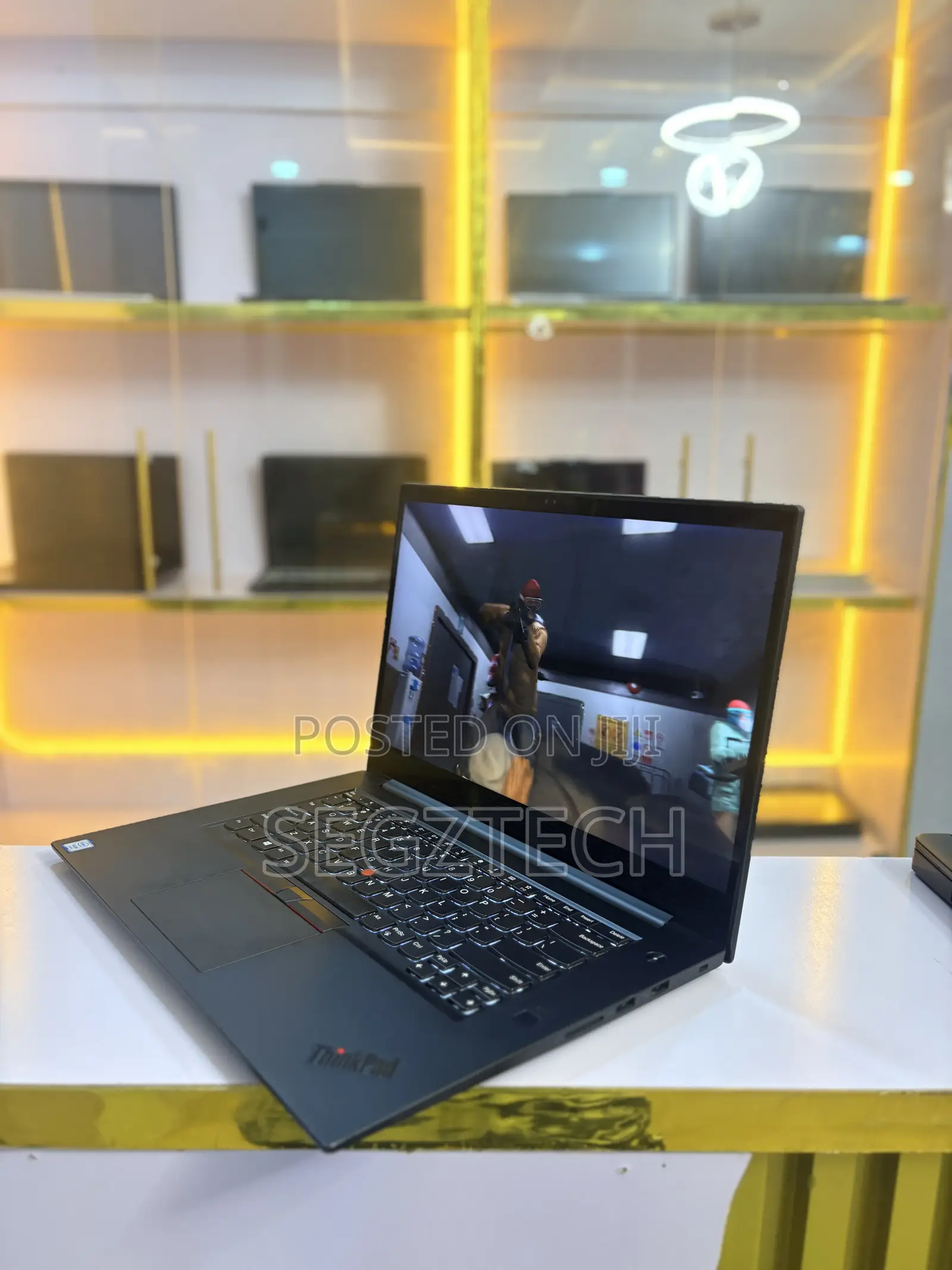Laptop Lenovo ThinkPad P1 Gen 3 16GB Intel Xeon SSD 256GB