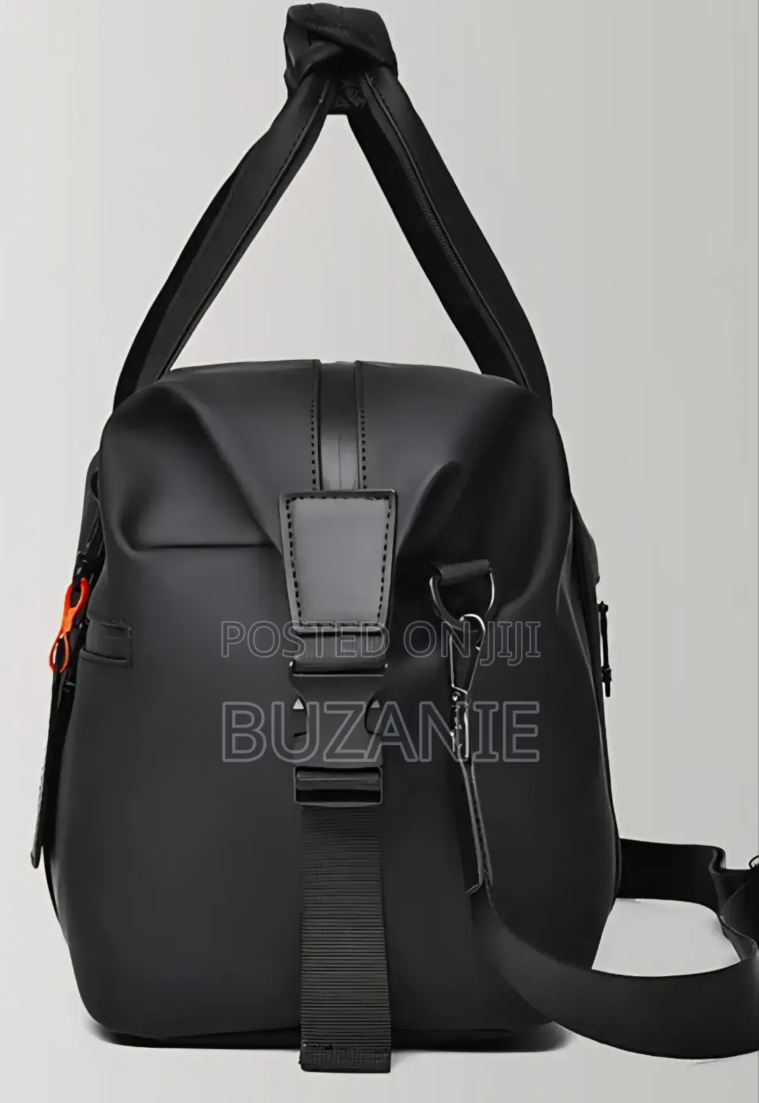 Strong Portable Traveling Bag Water Resistant Leather Bag
