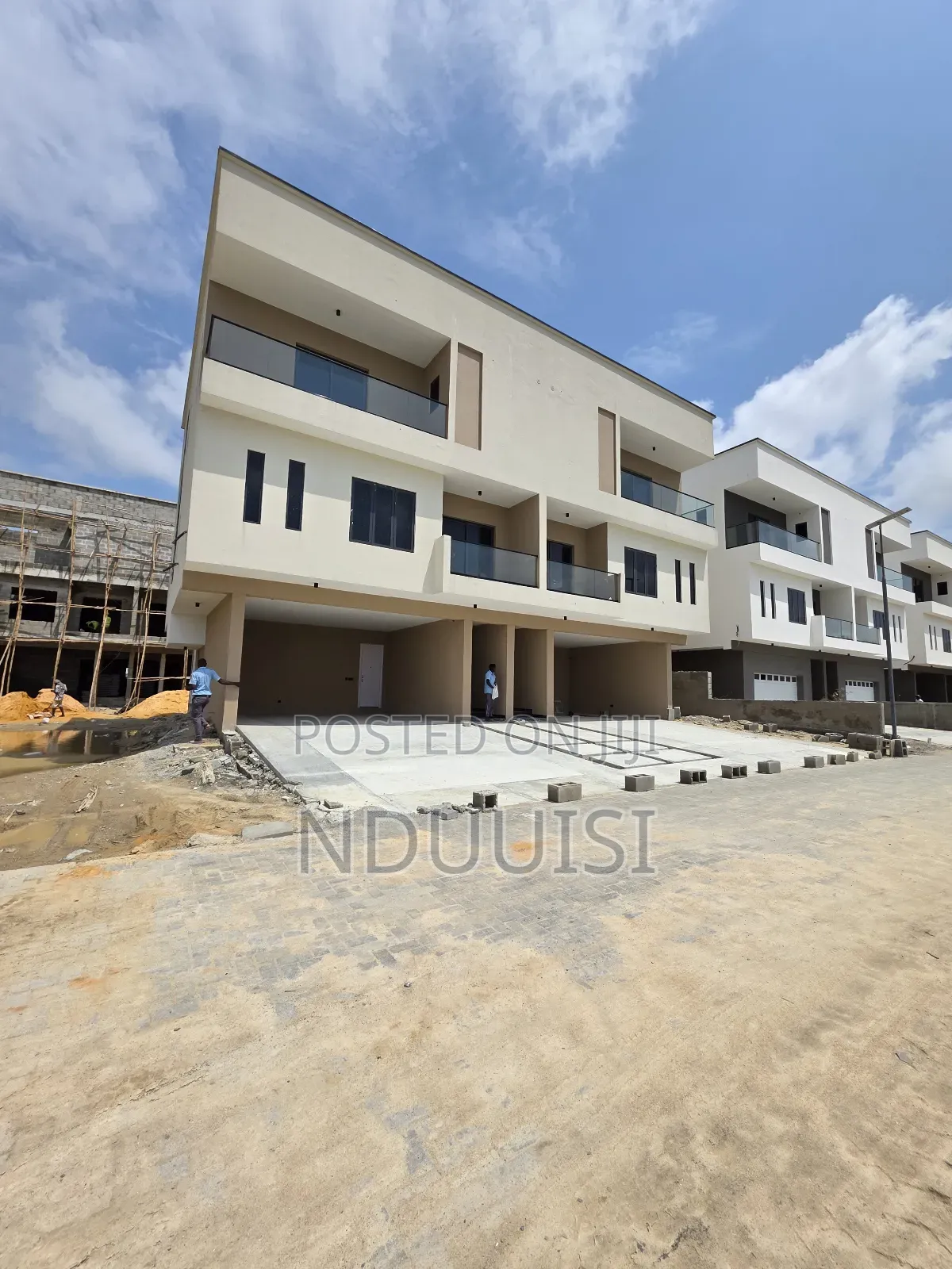 4bdrm Duplex in Lekki Phase 1 for sale